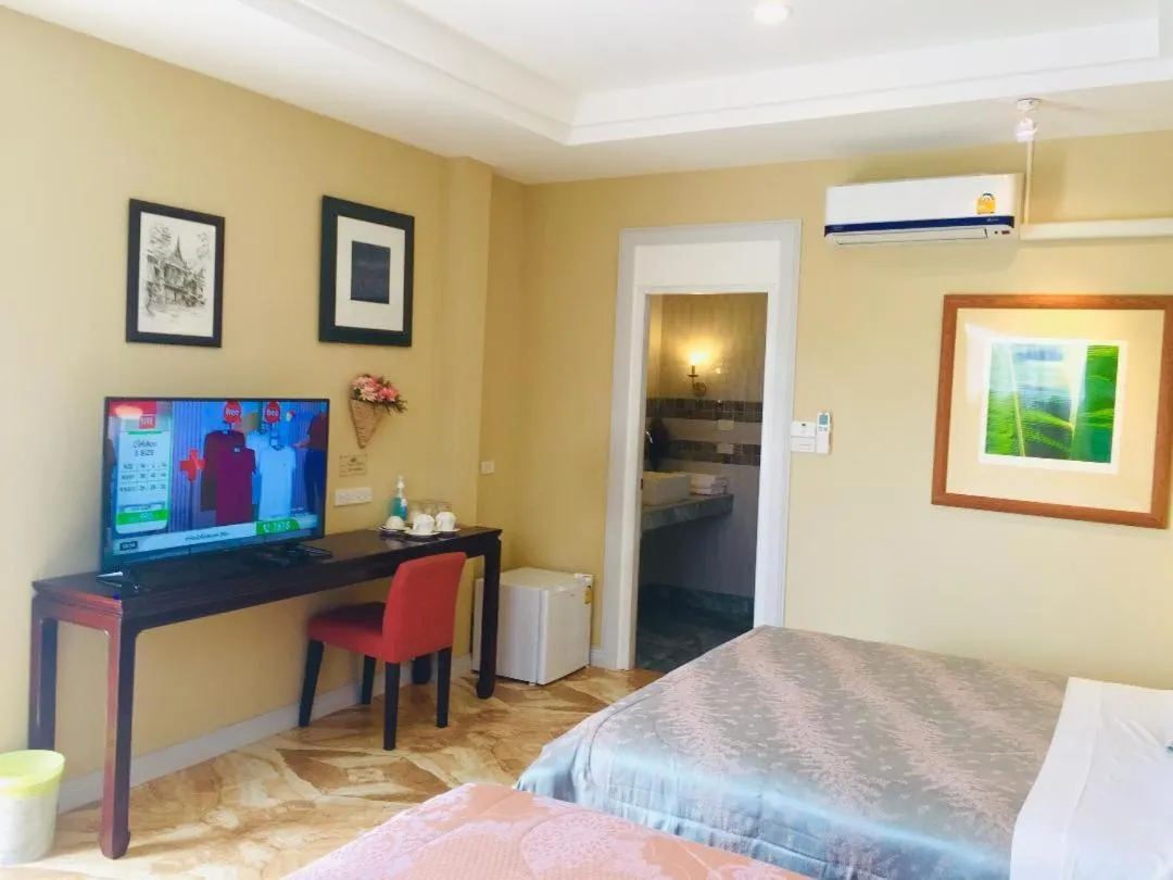 Communal lounge/ TV room, Bed in Phu View Hideaway