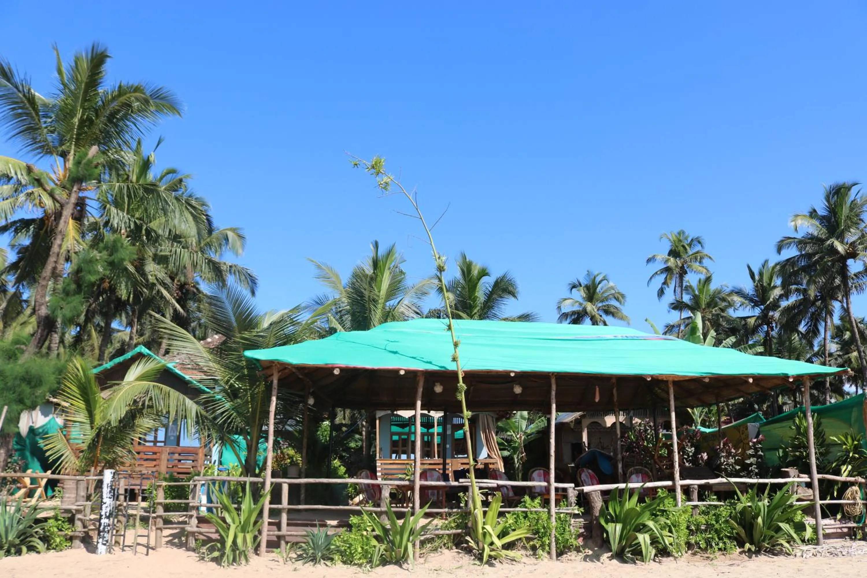 Restaurant/places to eat in Monsoon