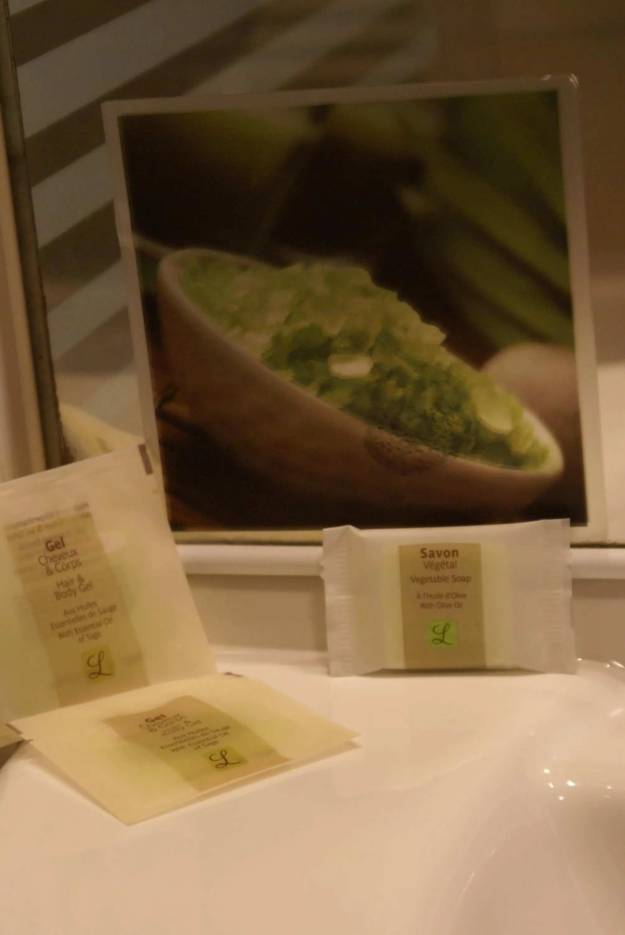 Bathroom in Le Petit Manoir Hotel Provence