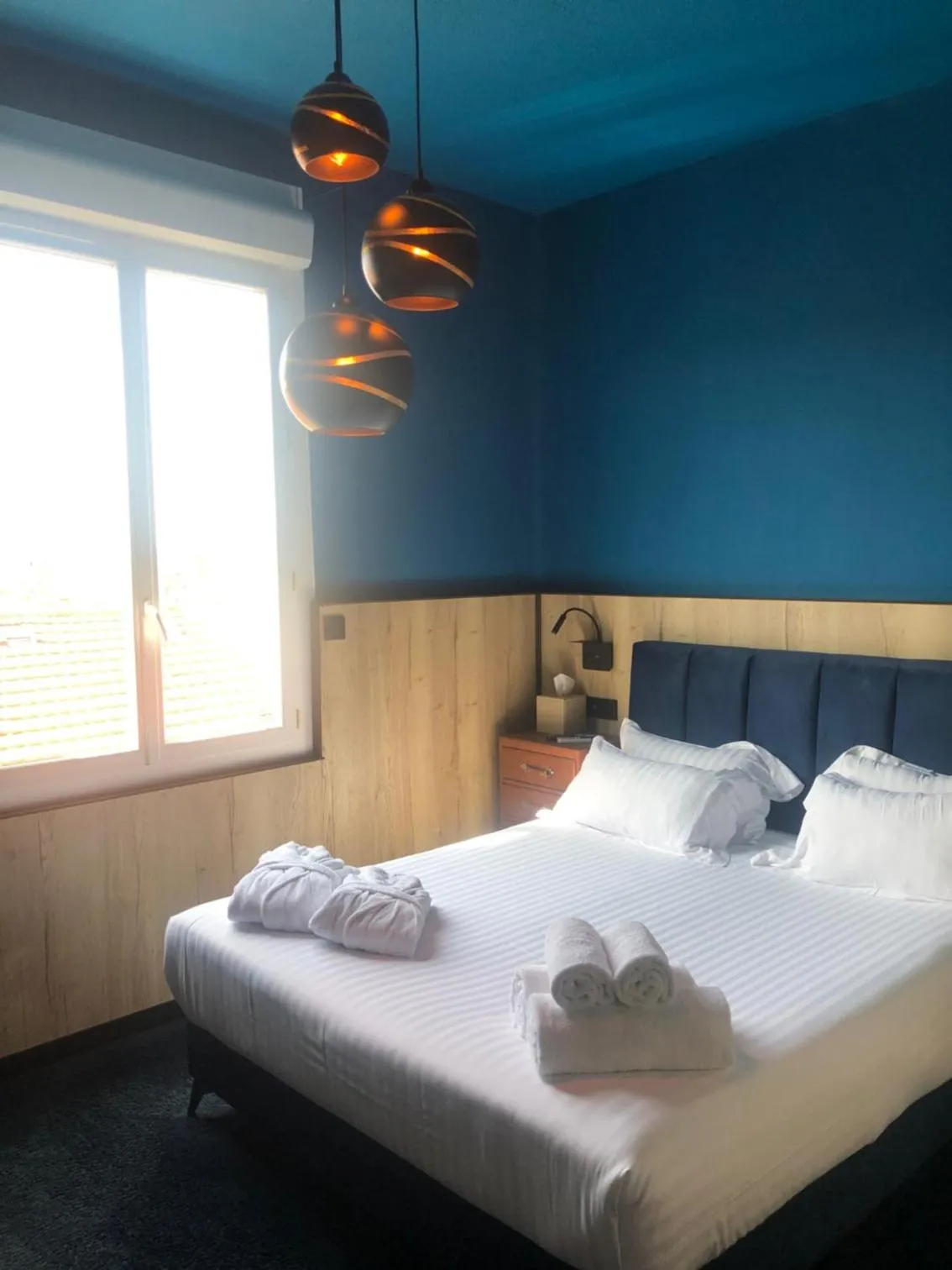 Bed in Hôtel les 4 éléments