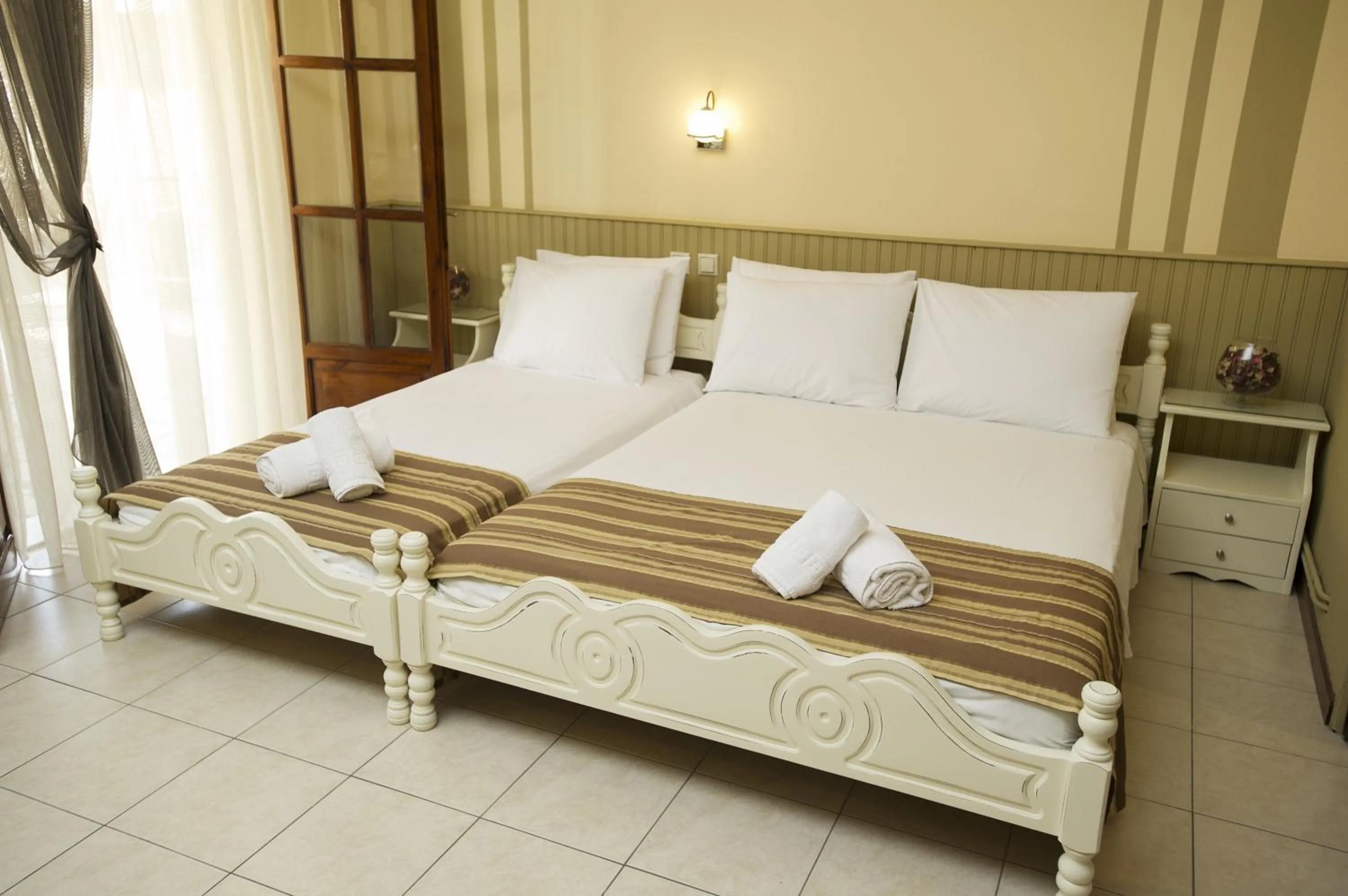 Bedroom, Bed in La Luna
