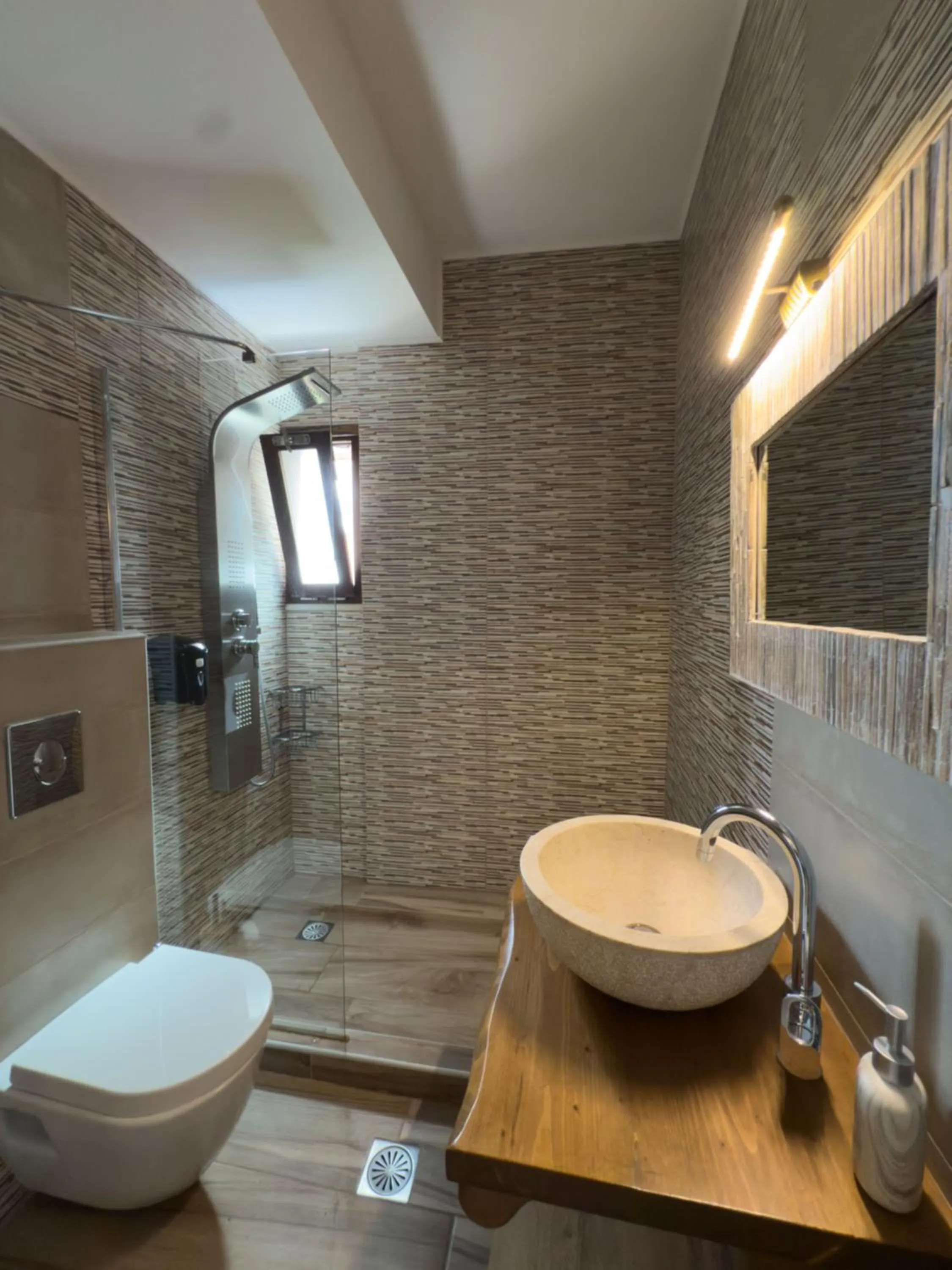 Bathroom in Deluxe Suites