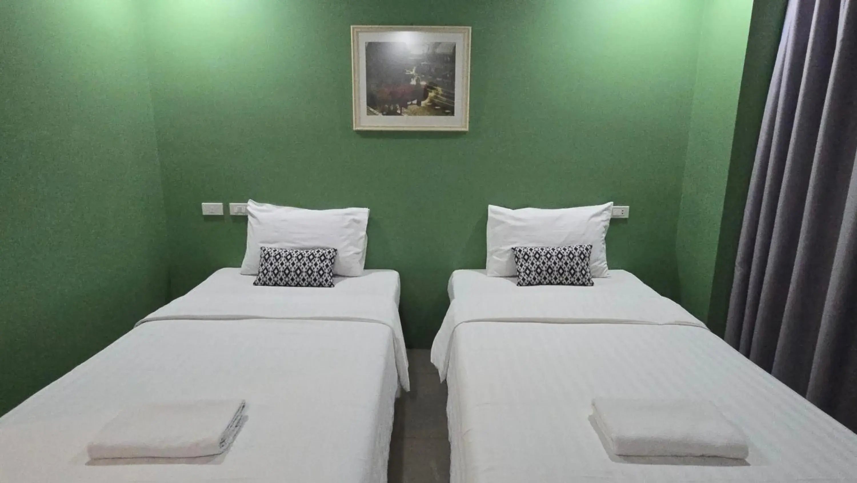 Superior Twin with window - Building 1 in Sleepstation at Pratunam Superior Twin with window - Building 1 in Sleepstation at Pratunam