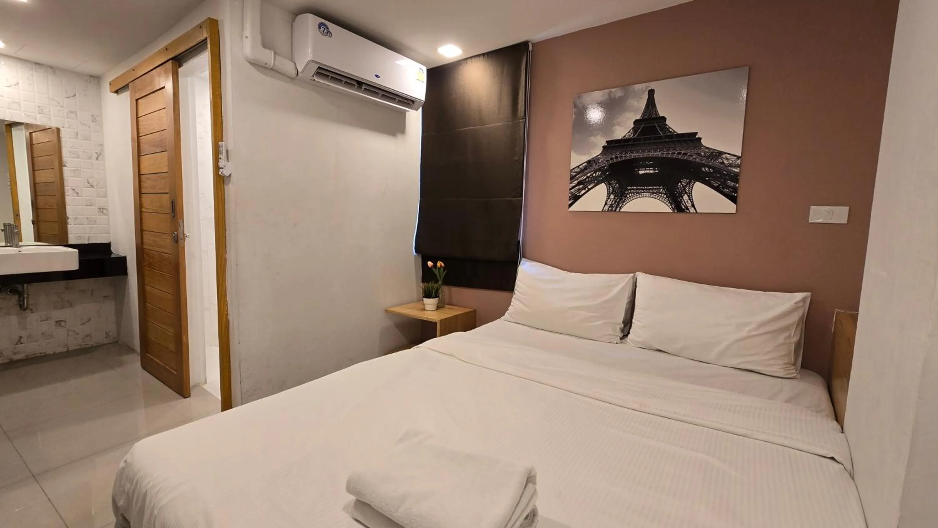 Bedroom, Bed in Sleepstation at Pratunam