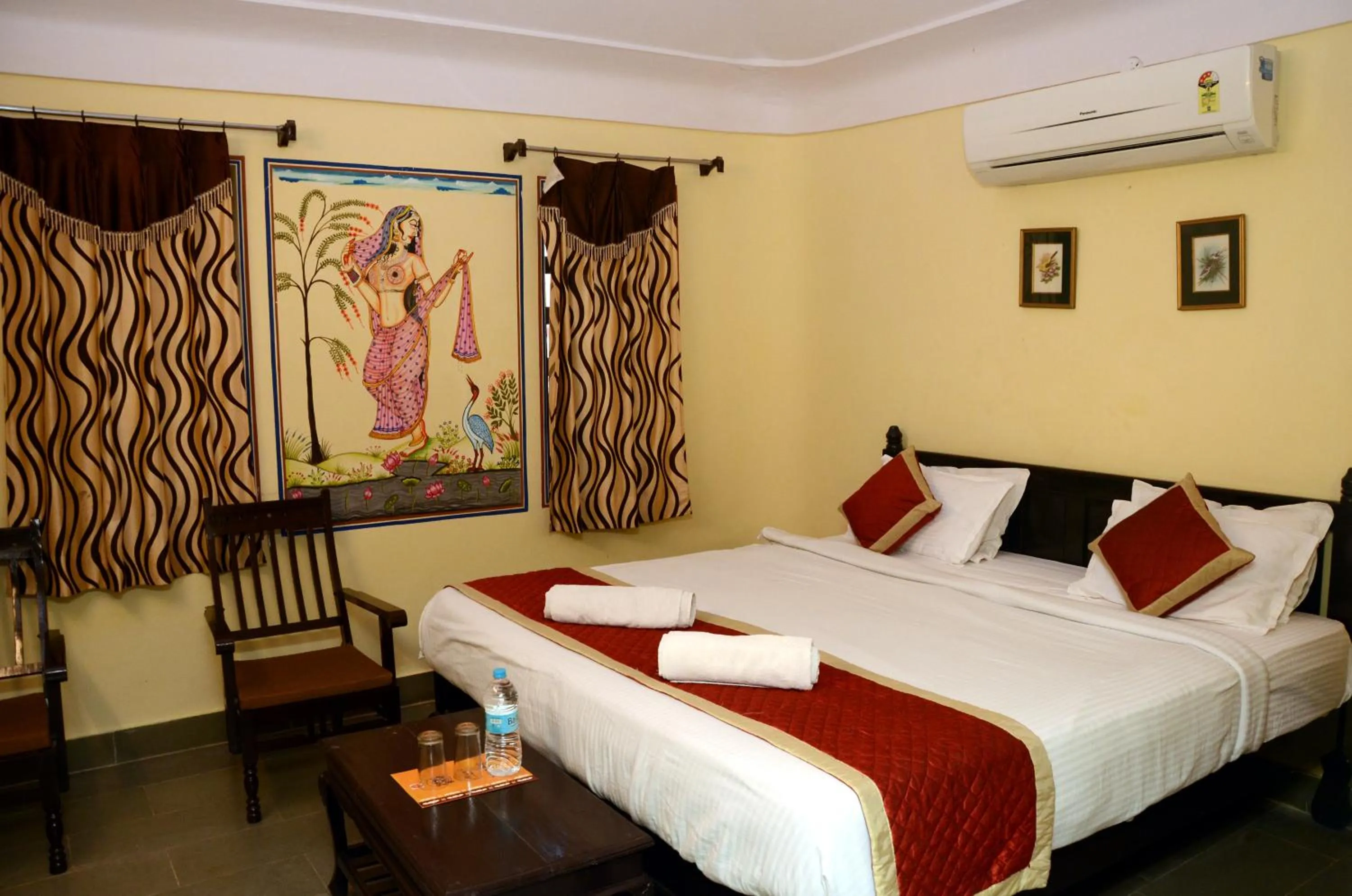 Bedroom, Bed in Sajjan Bagh Resort