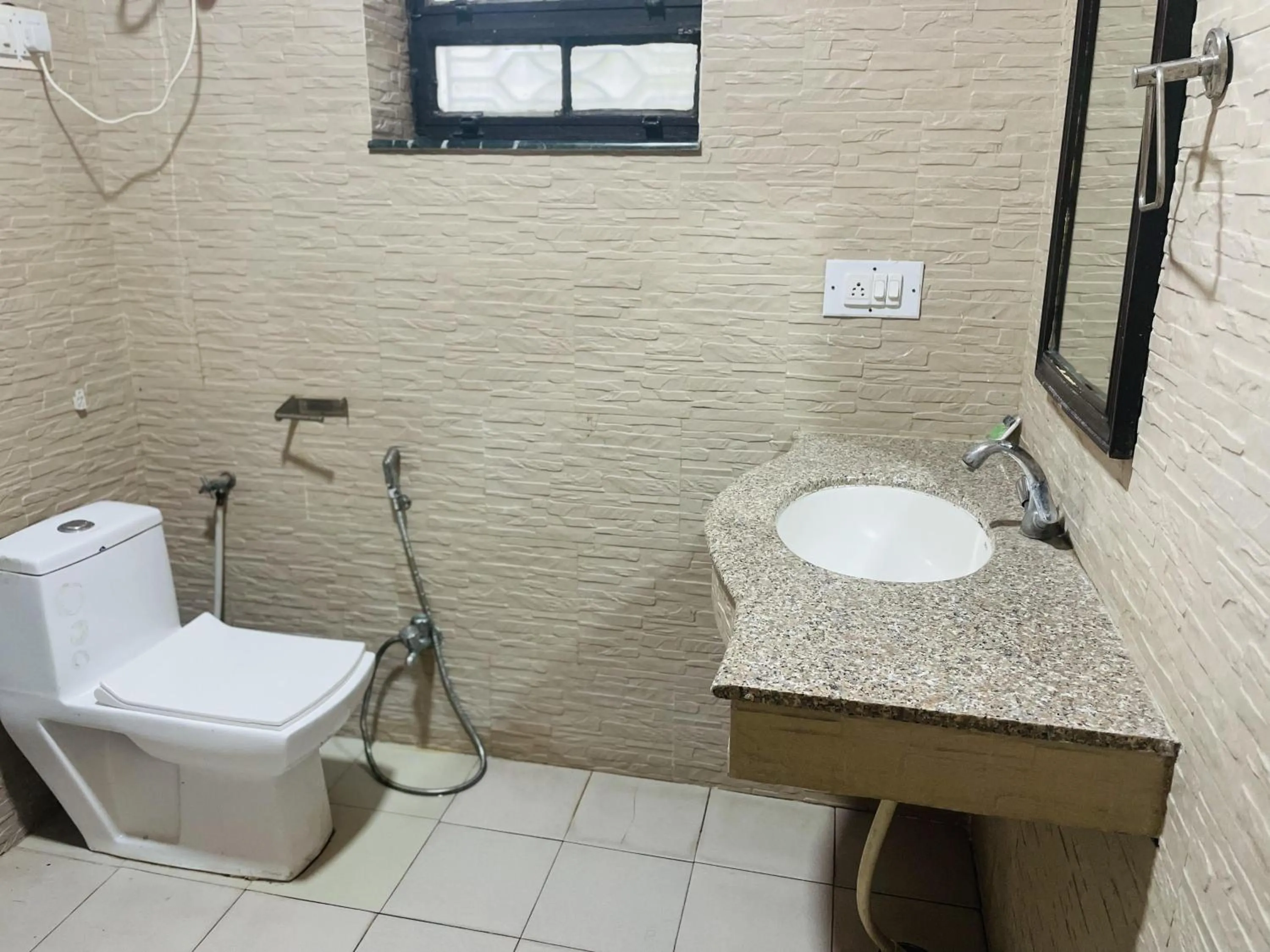 Shower in Sajjan Bagh Resort