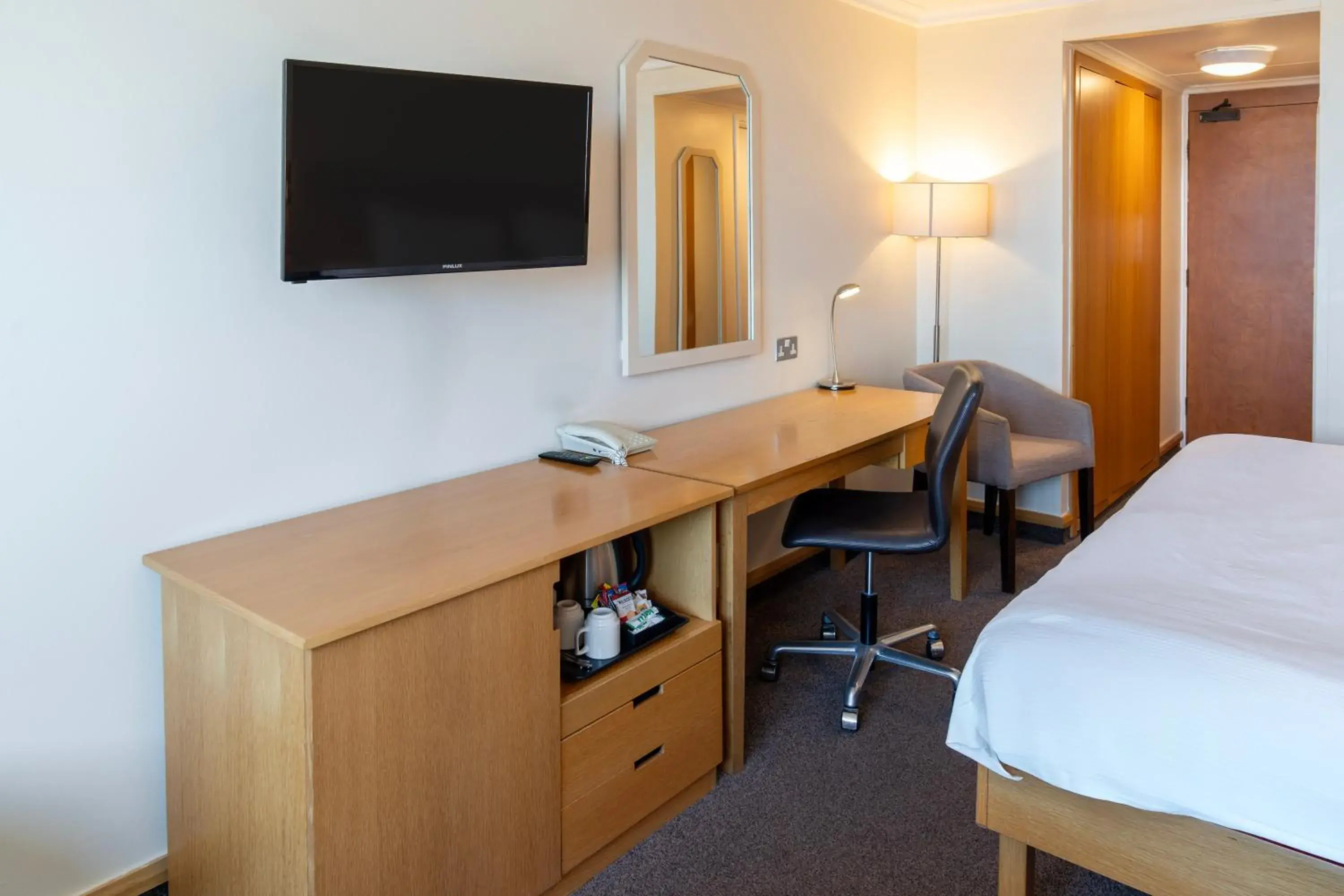 Bedroom, Bed in Grand Hotel Blackpool Bedroom, Bed in Grand Hotel Blackpool