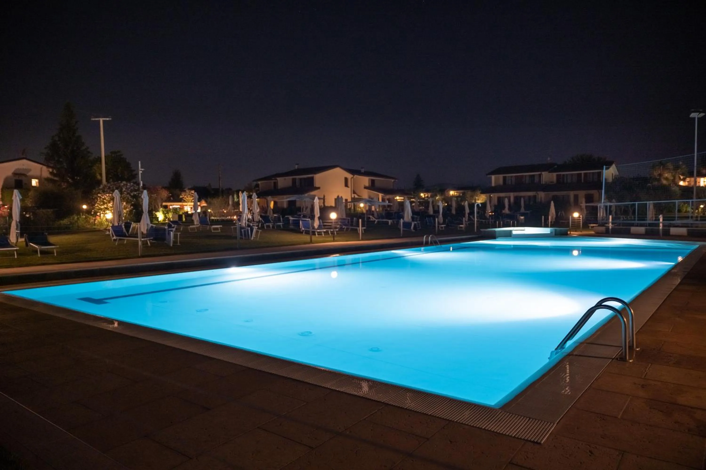 Swimming pool in Residence Primera