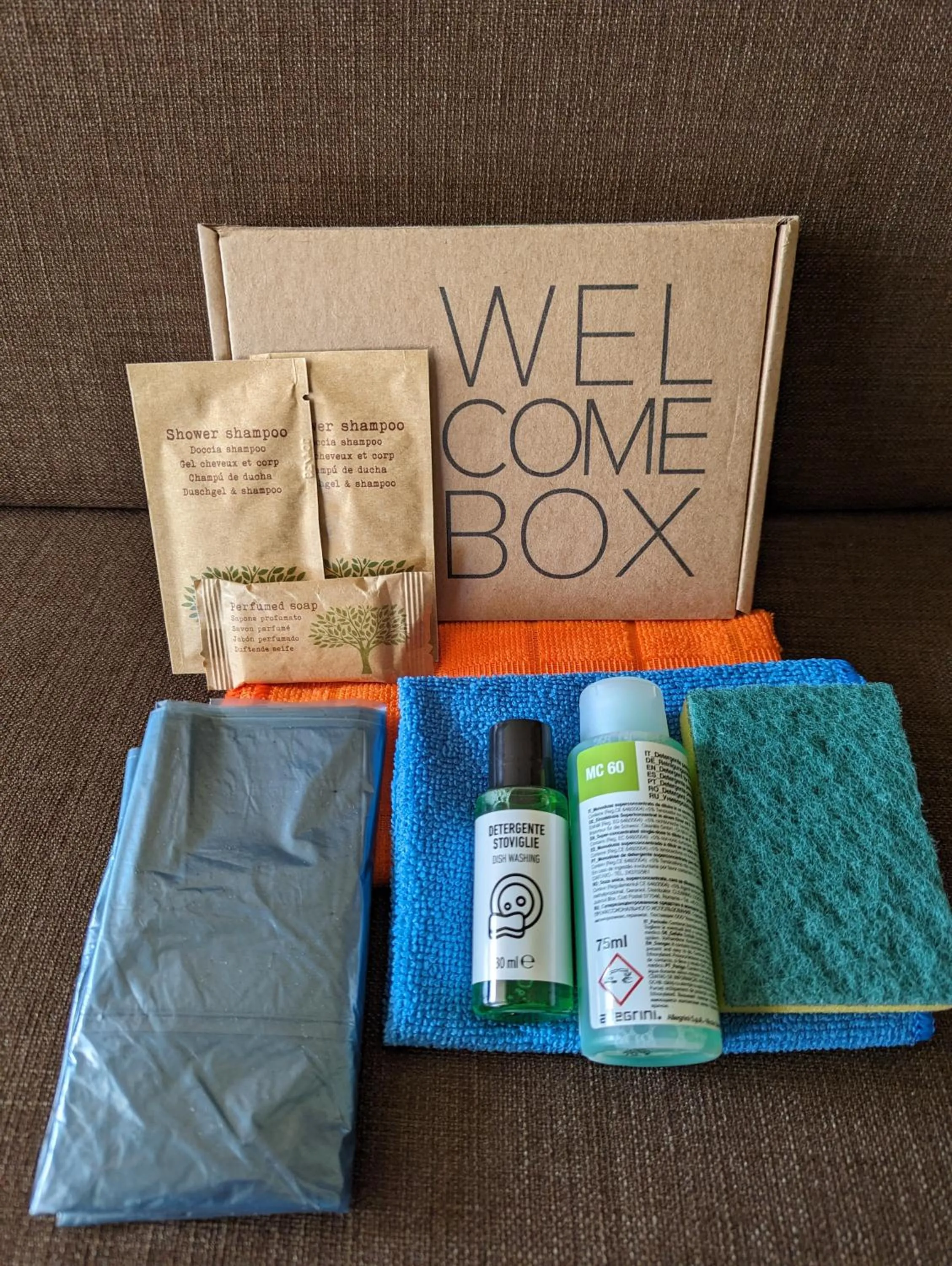 Guests in Residence Primera