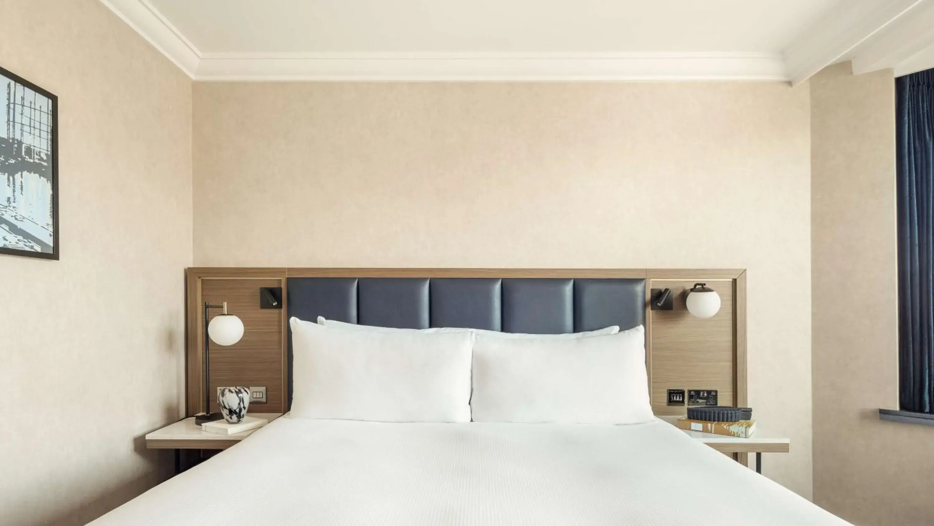 Bed in Hilton London Metropole Bed in Hilton London Metropole