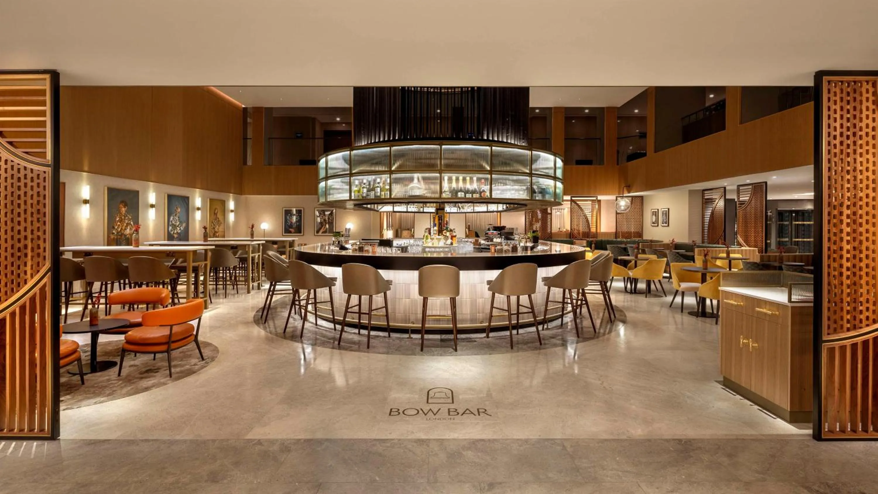 Lounge or bar in Hilton London Metropole