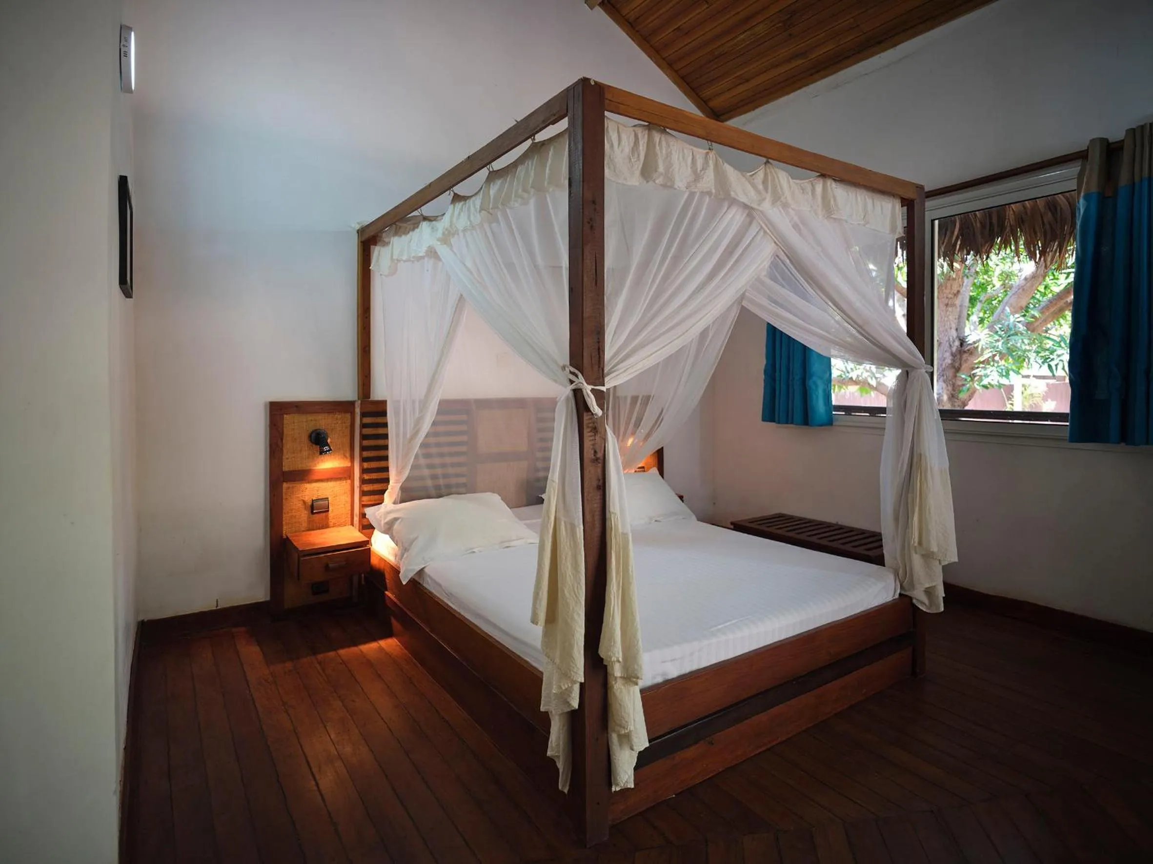 Bed in Antsanitia Resort