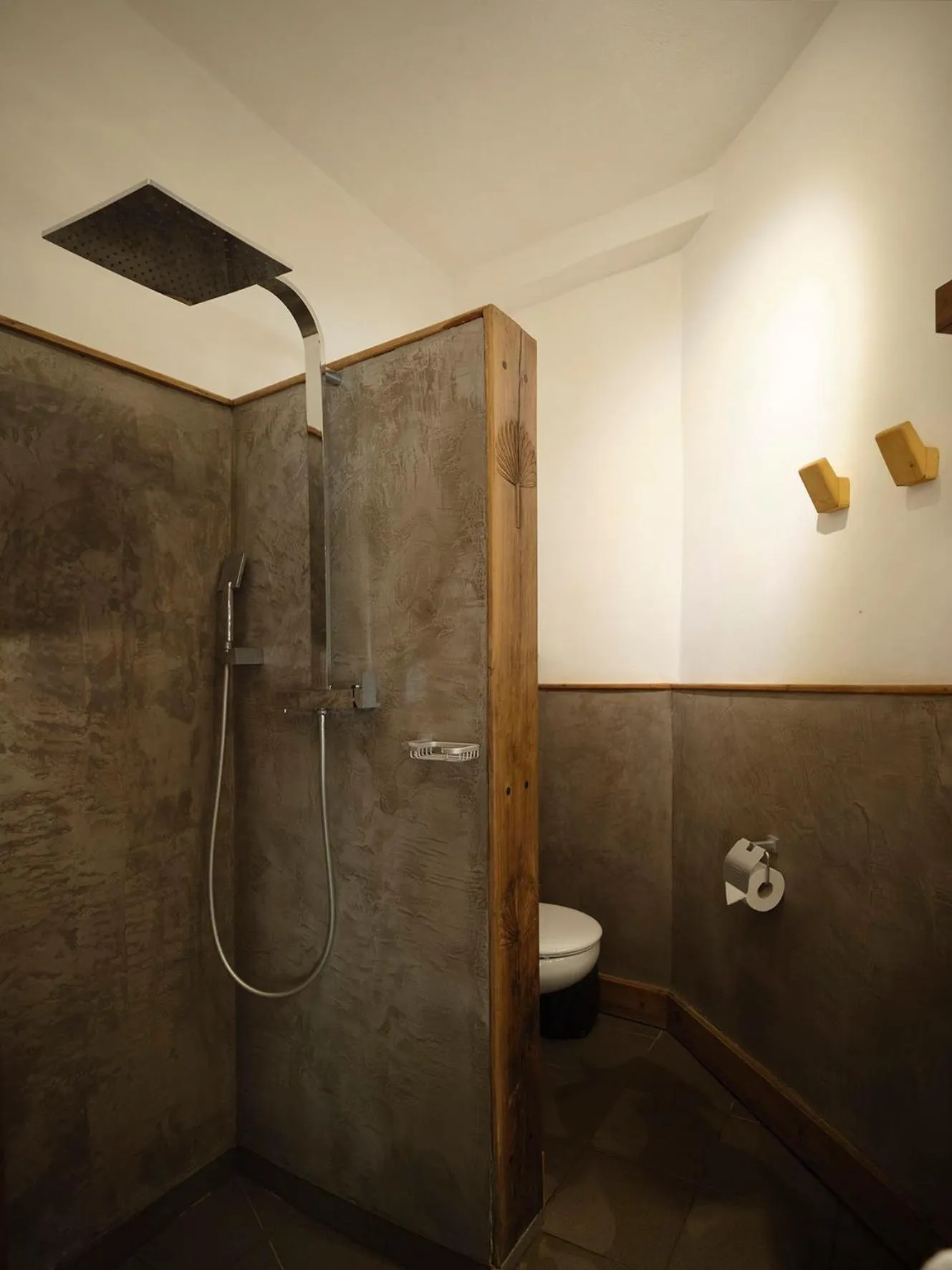 Shower in Antsanitia Resort