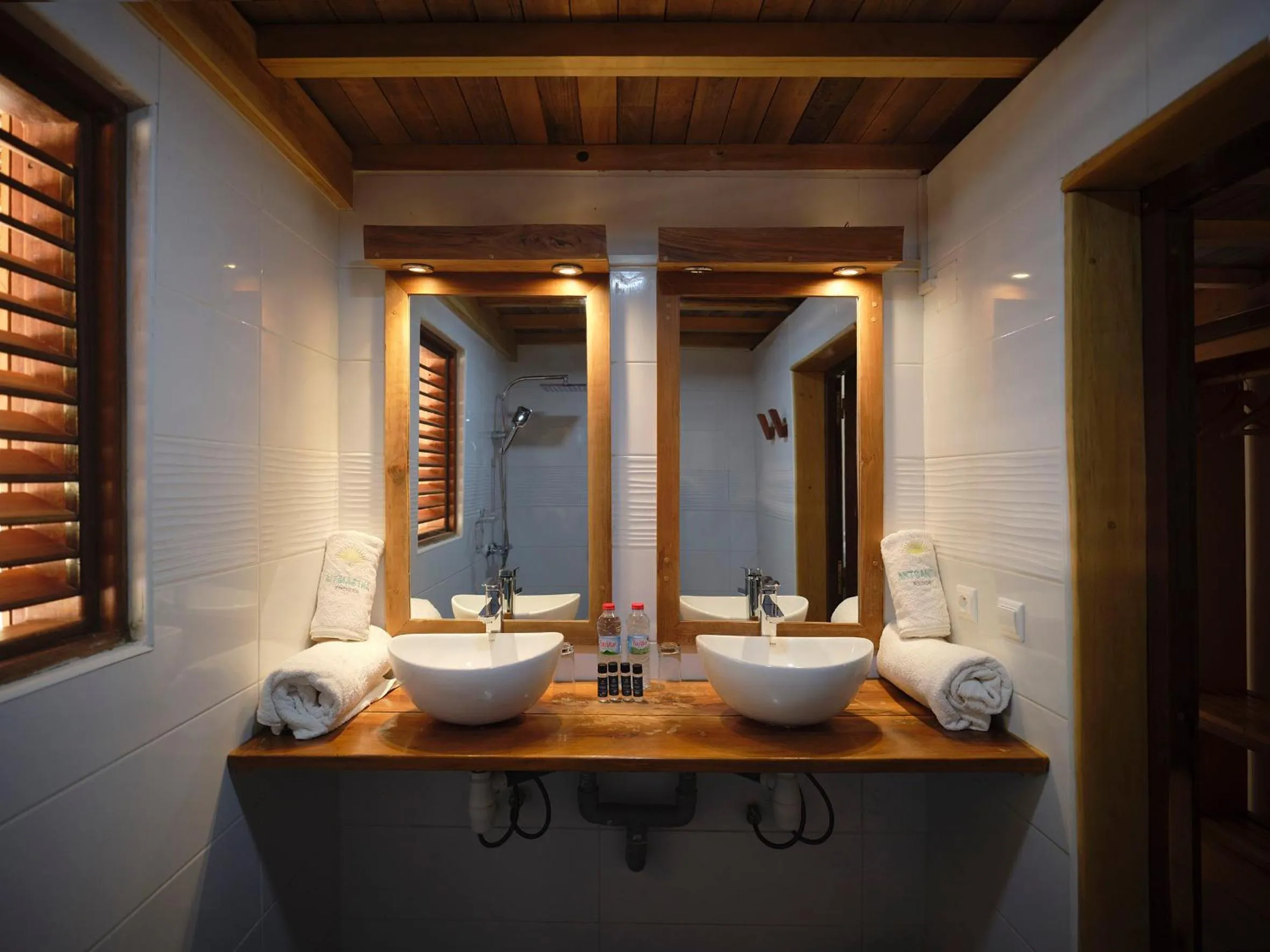 Bathroom in Antsanitia Resort