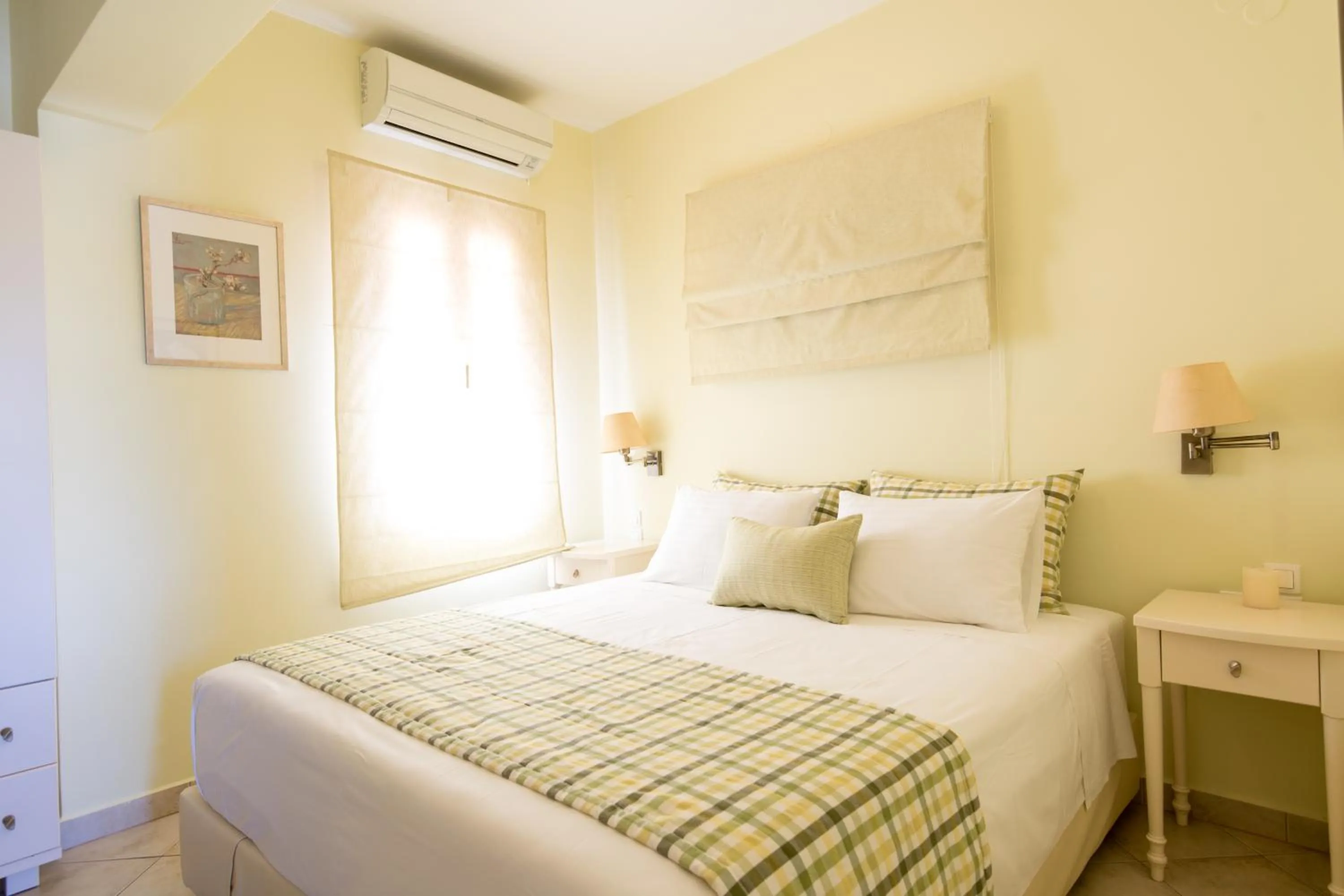 Bed in Myrties Boutique Apartments