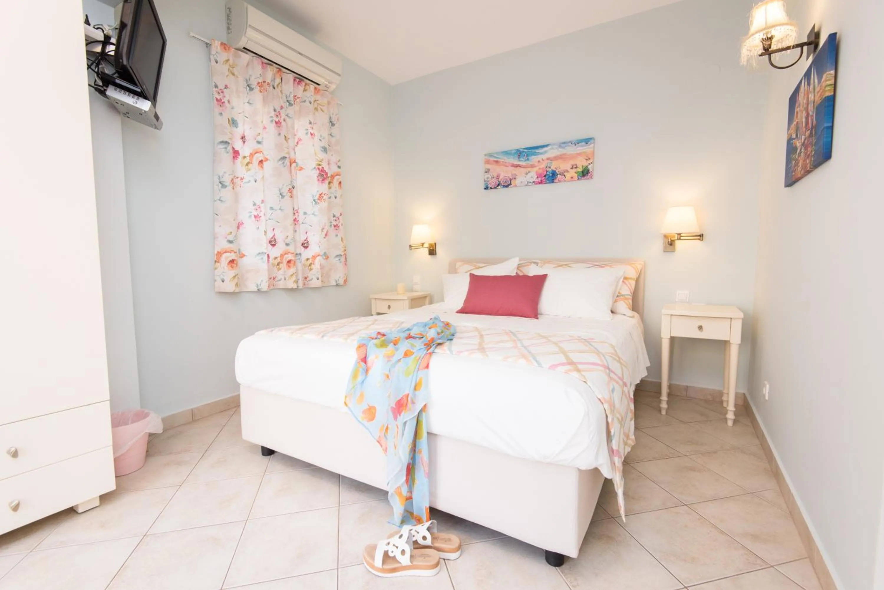 Bed in Myrties Boutique Apartments