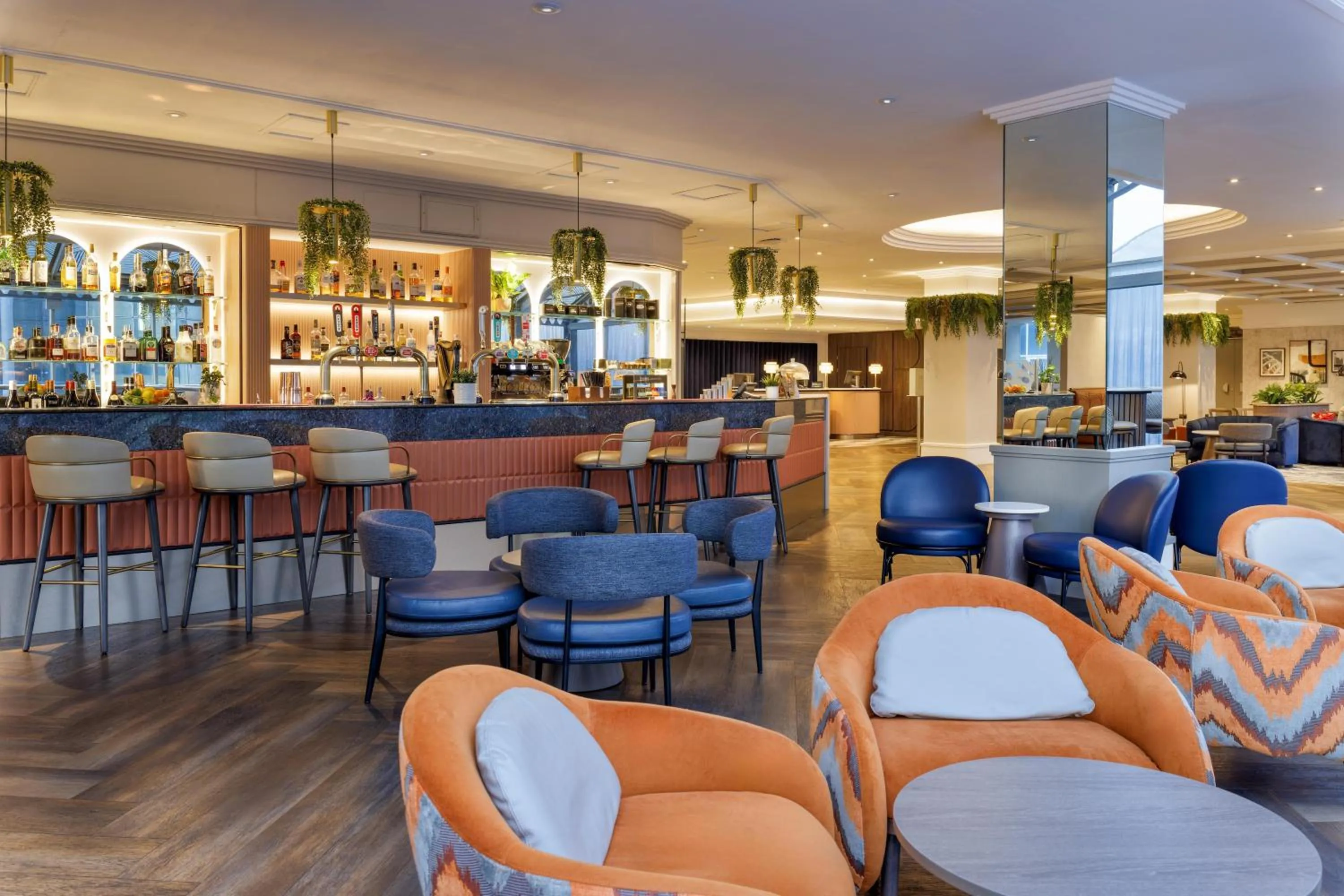 Lounge or bar in Hilton Leeds City