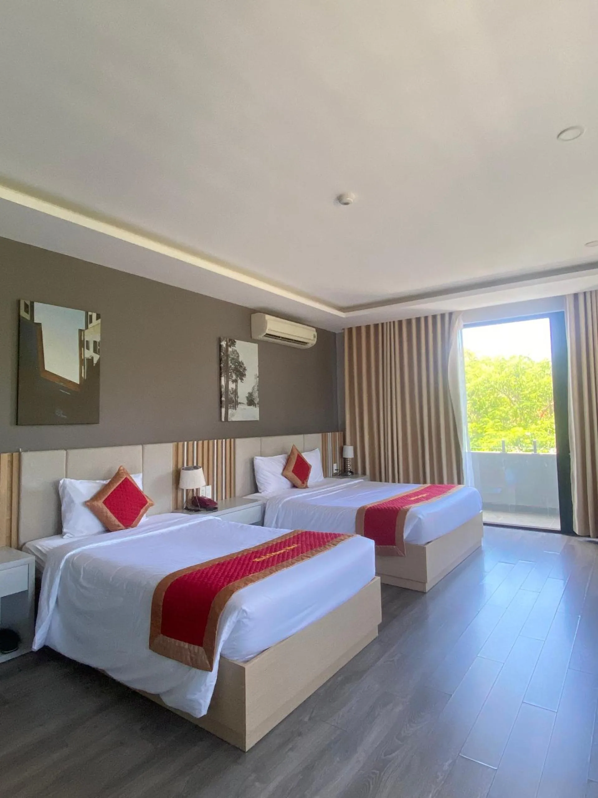 Bed in Binh Duong Resident Hotel