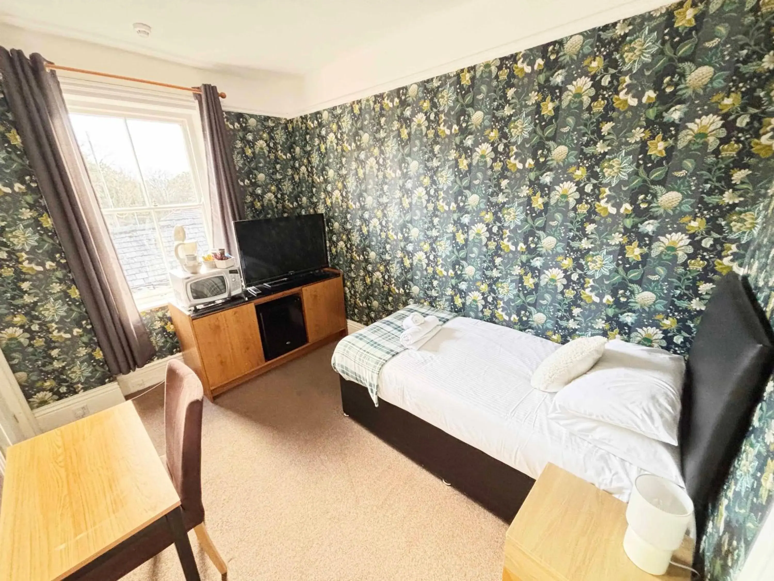 Bed in The Queens Arms Hotel Acomb Bed in The Queens Arms Hotel Acomb