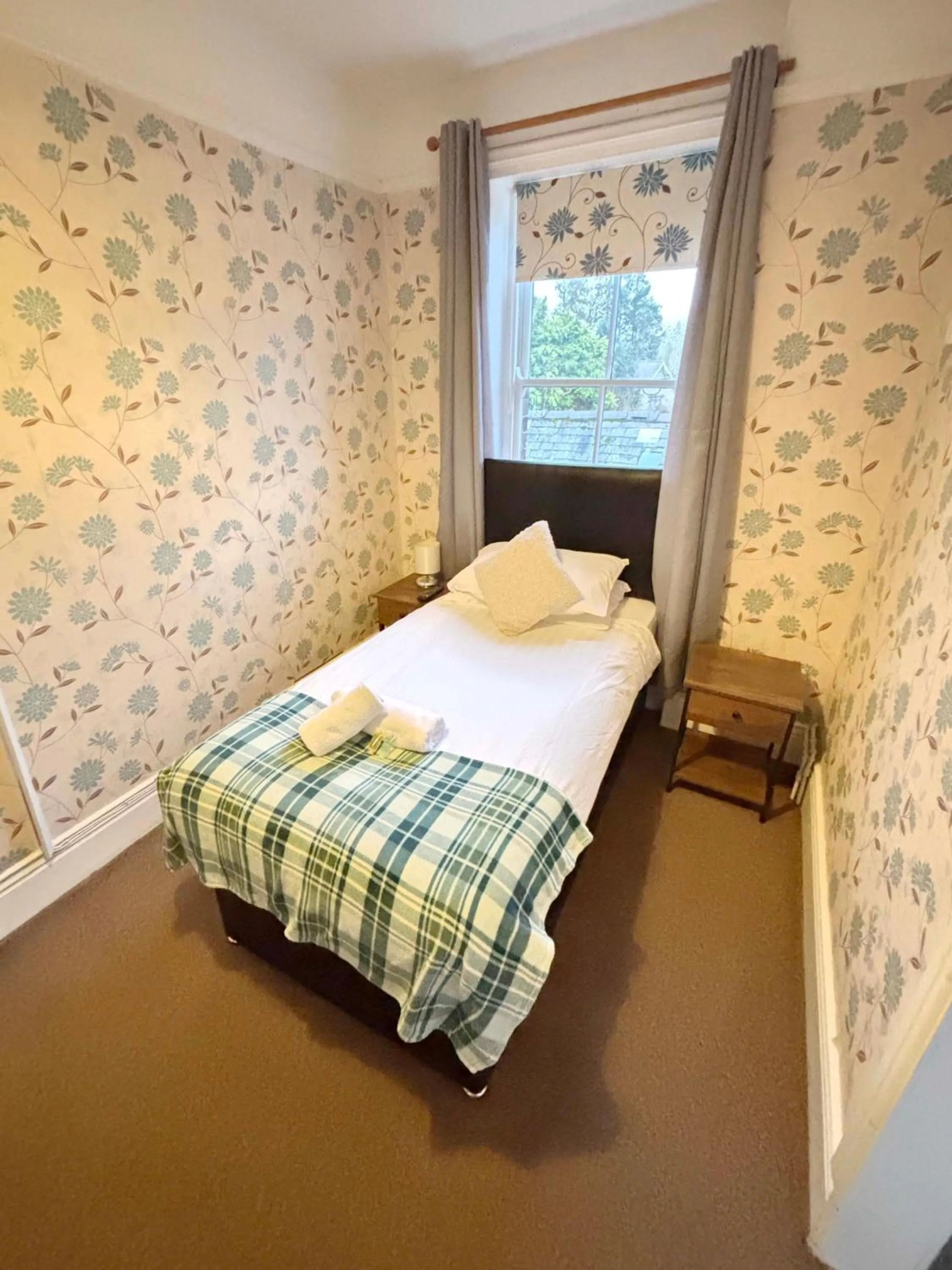 Bed in The Queens Arms Hotel Acomb