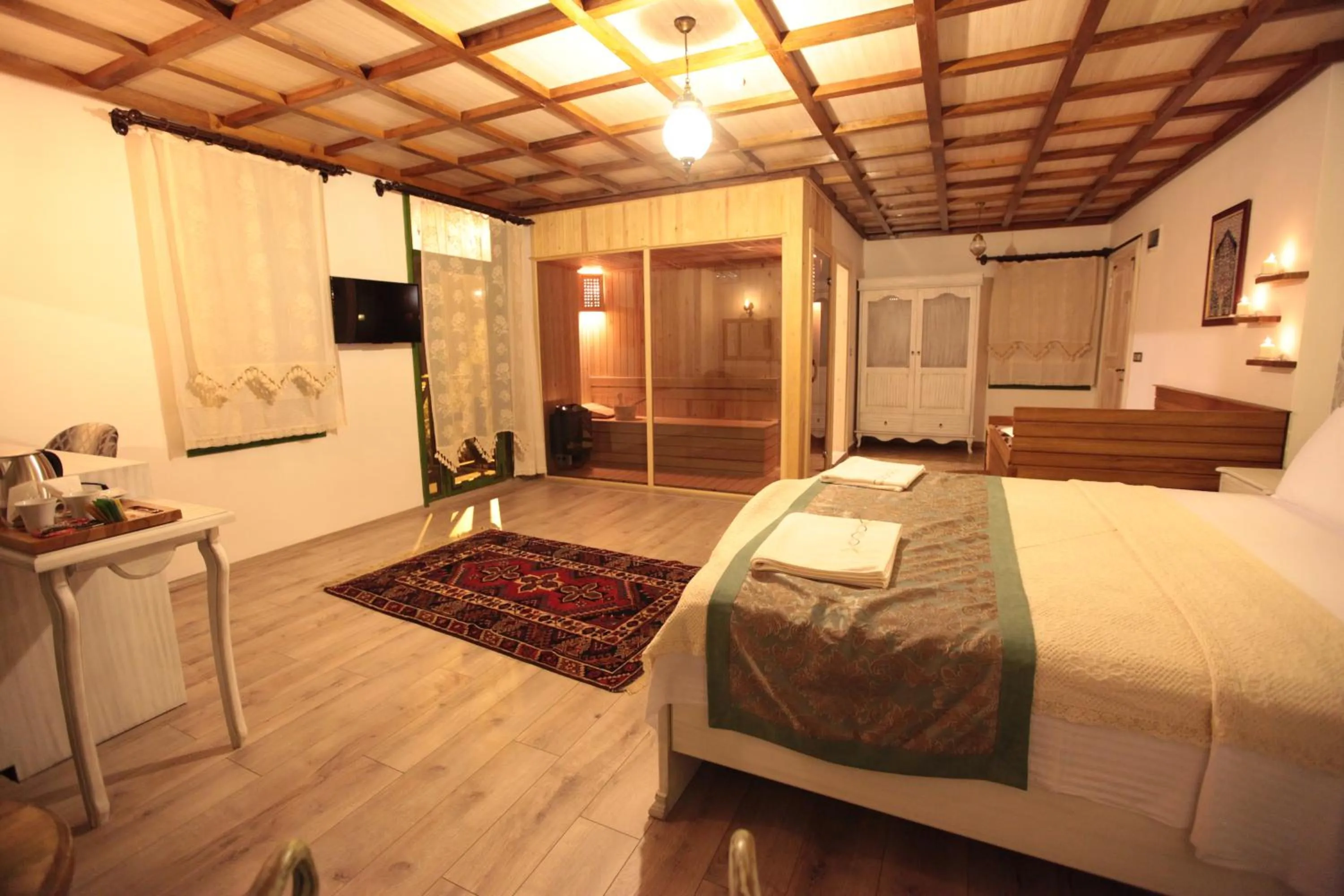 Hot Tub in Celsus Boutique Hotel