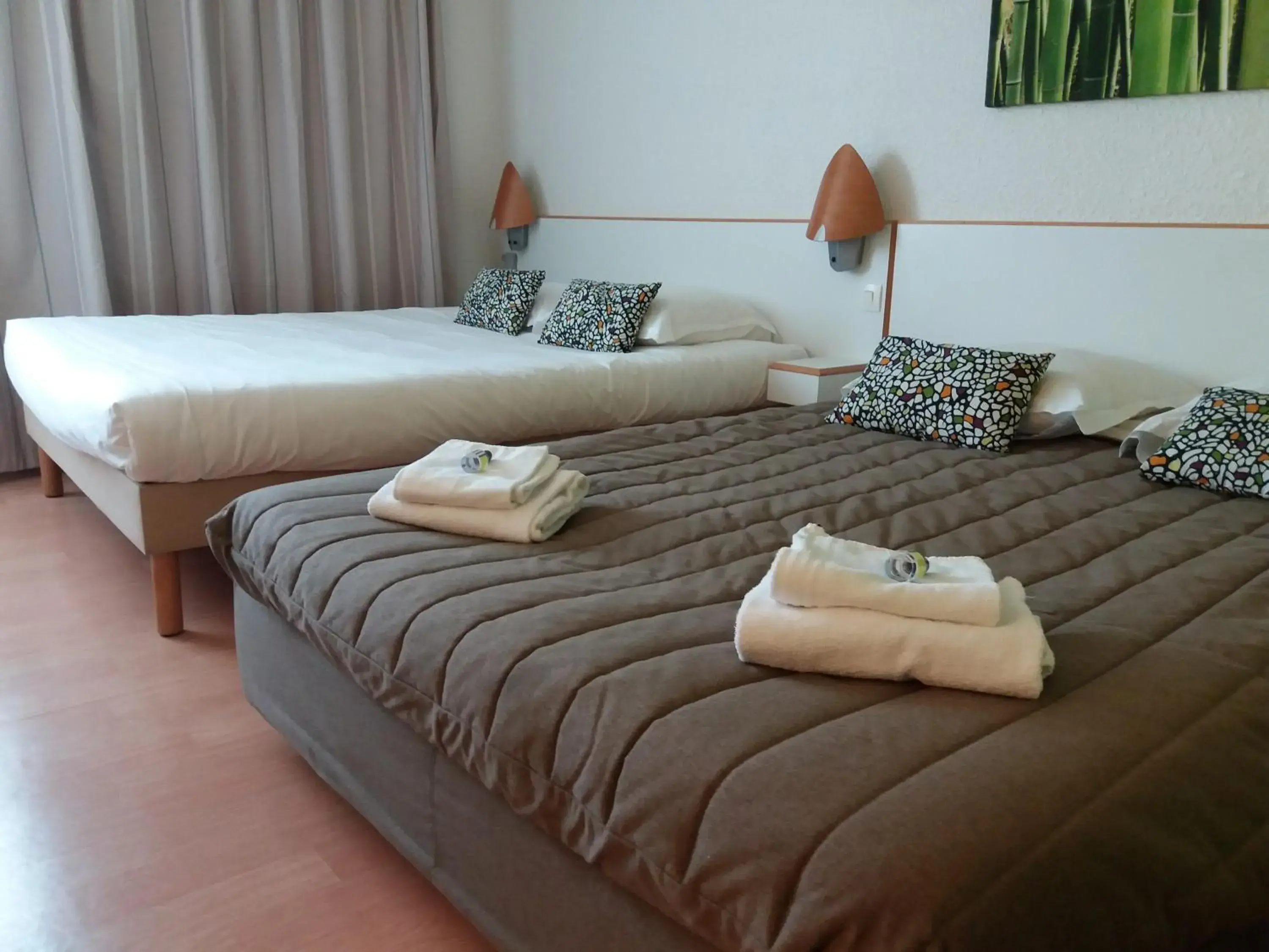 Photo of the whole room, Bed in Lorient Résidence Photo of the whole room, Bed in Lorient Résidence