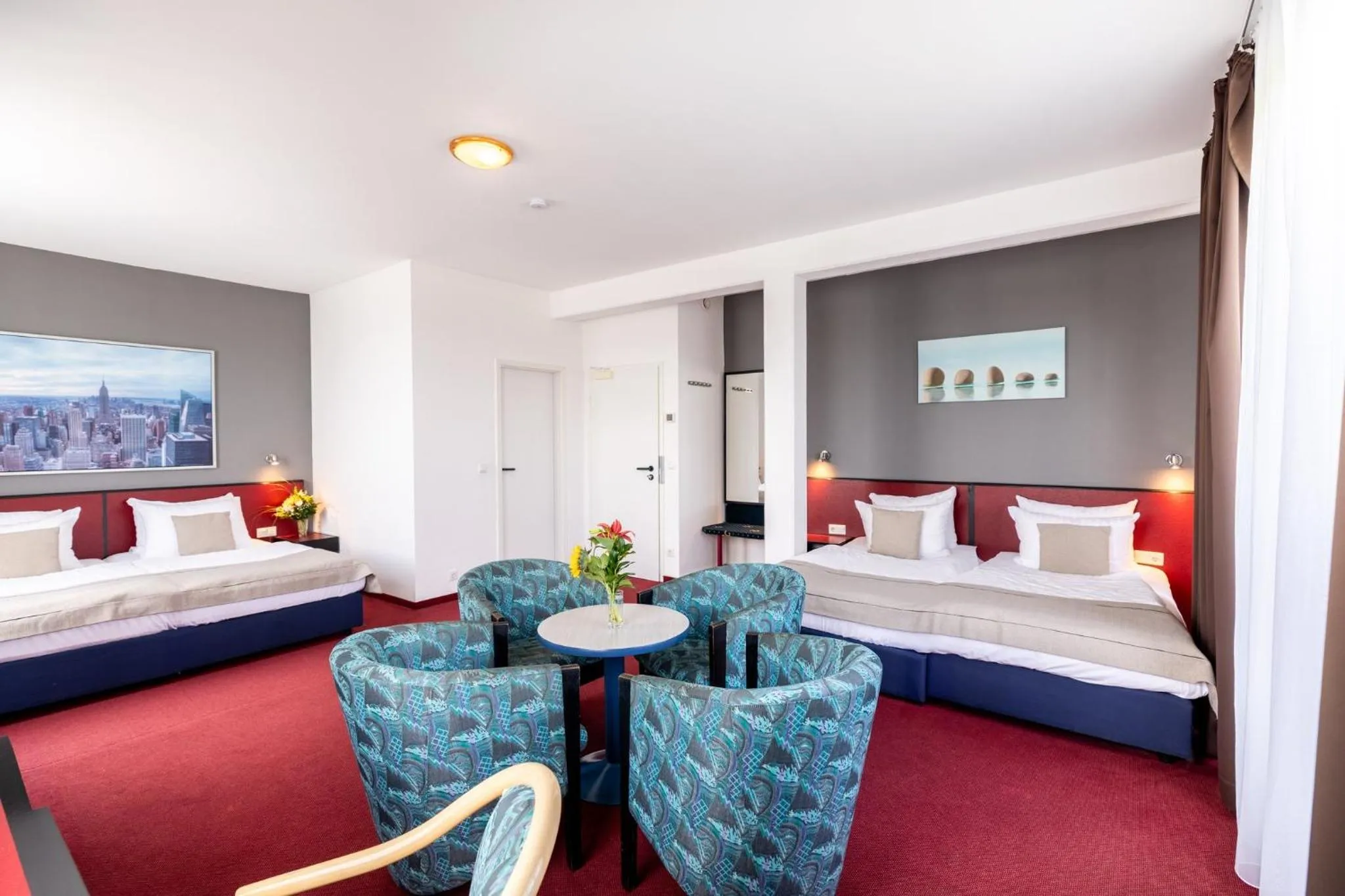 Photo of the whole room, Bed in Hotel Aviva