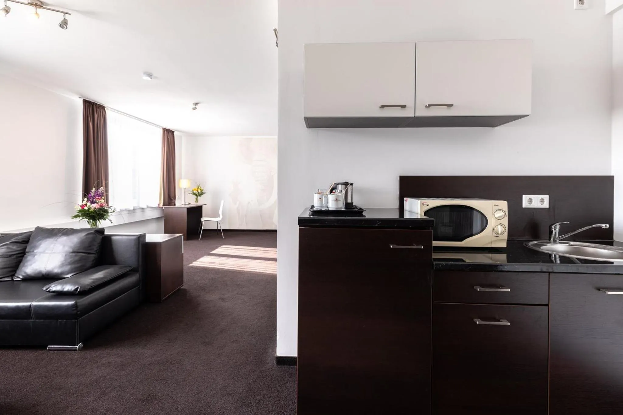 Photo of the whole room in Hotel Aviva