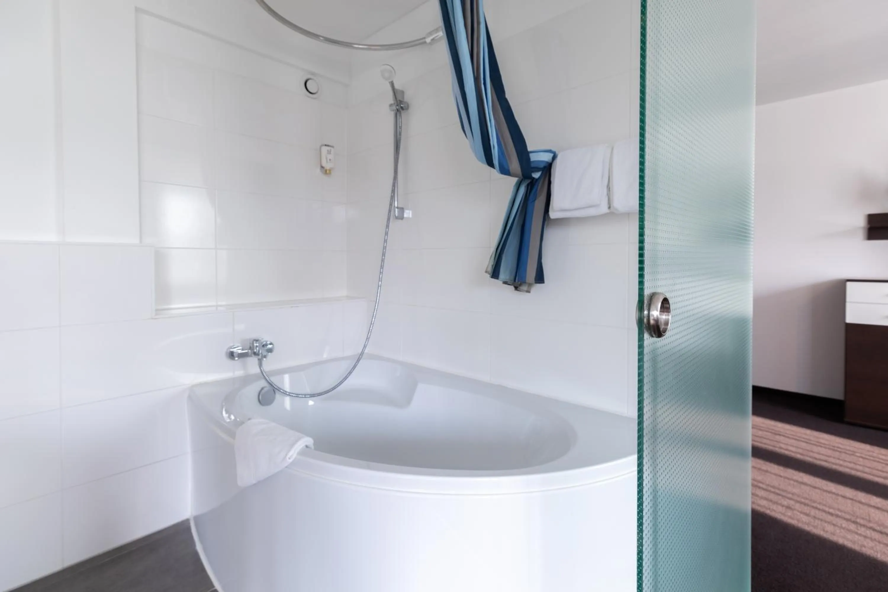 Shower in Hotel Aviva