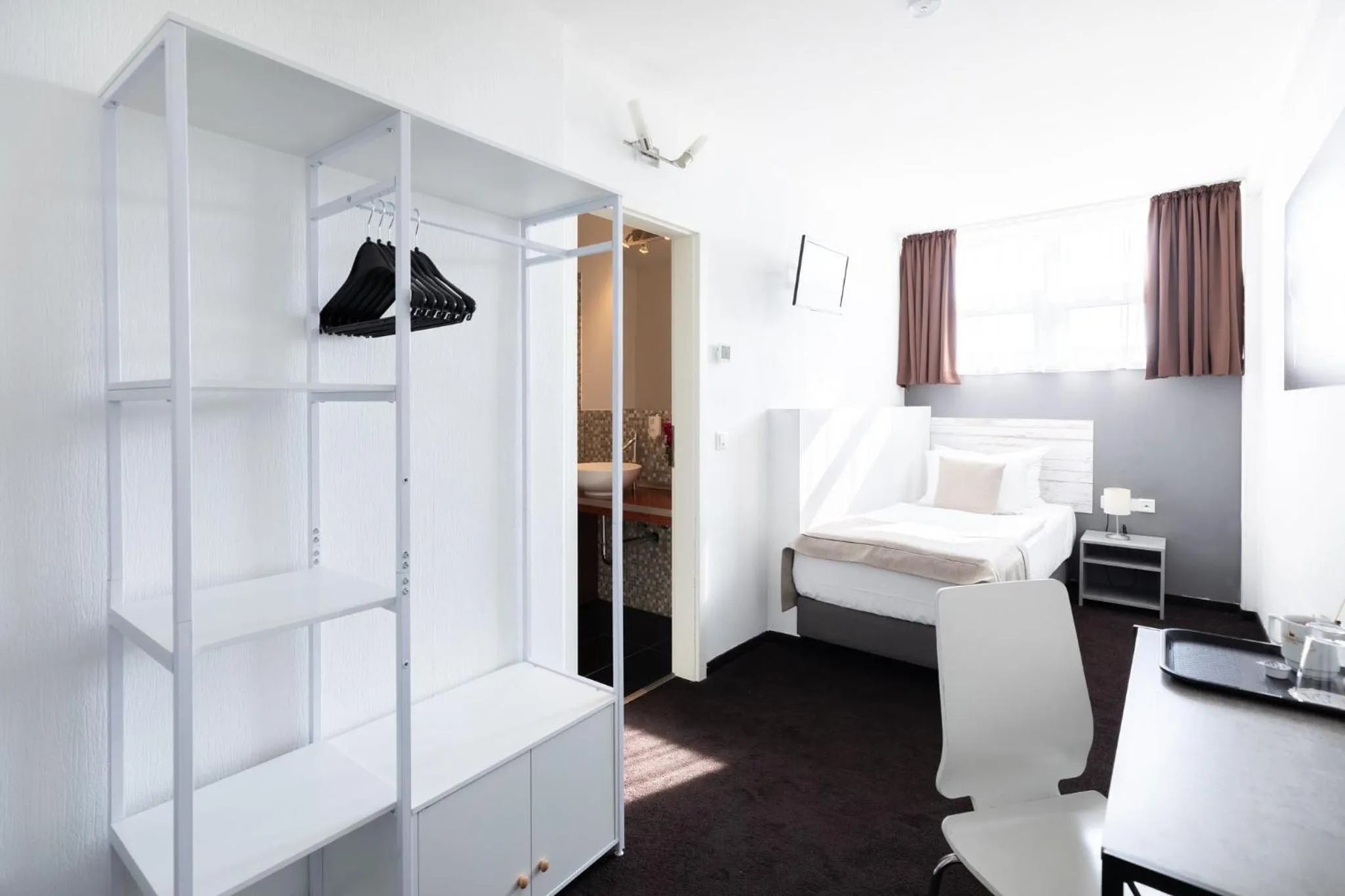 Photo of the whole room, Bed in Hotel Aviva