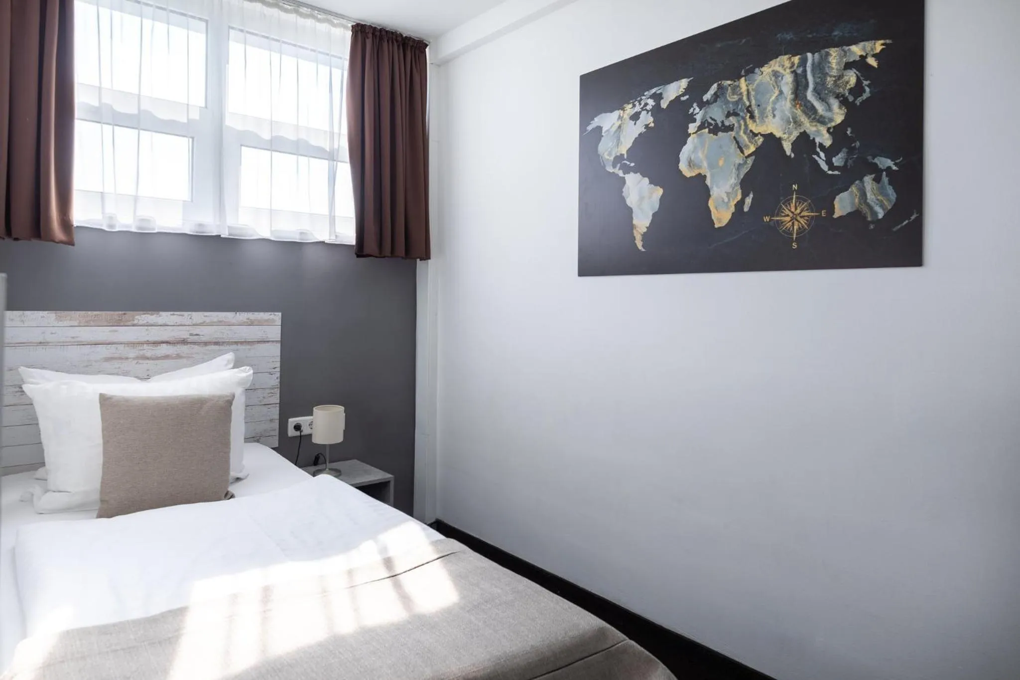 Photo of the whole room, Bed in Hotel Aviva