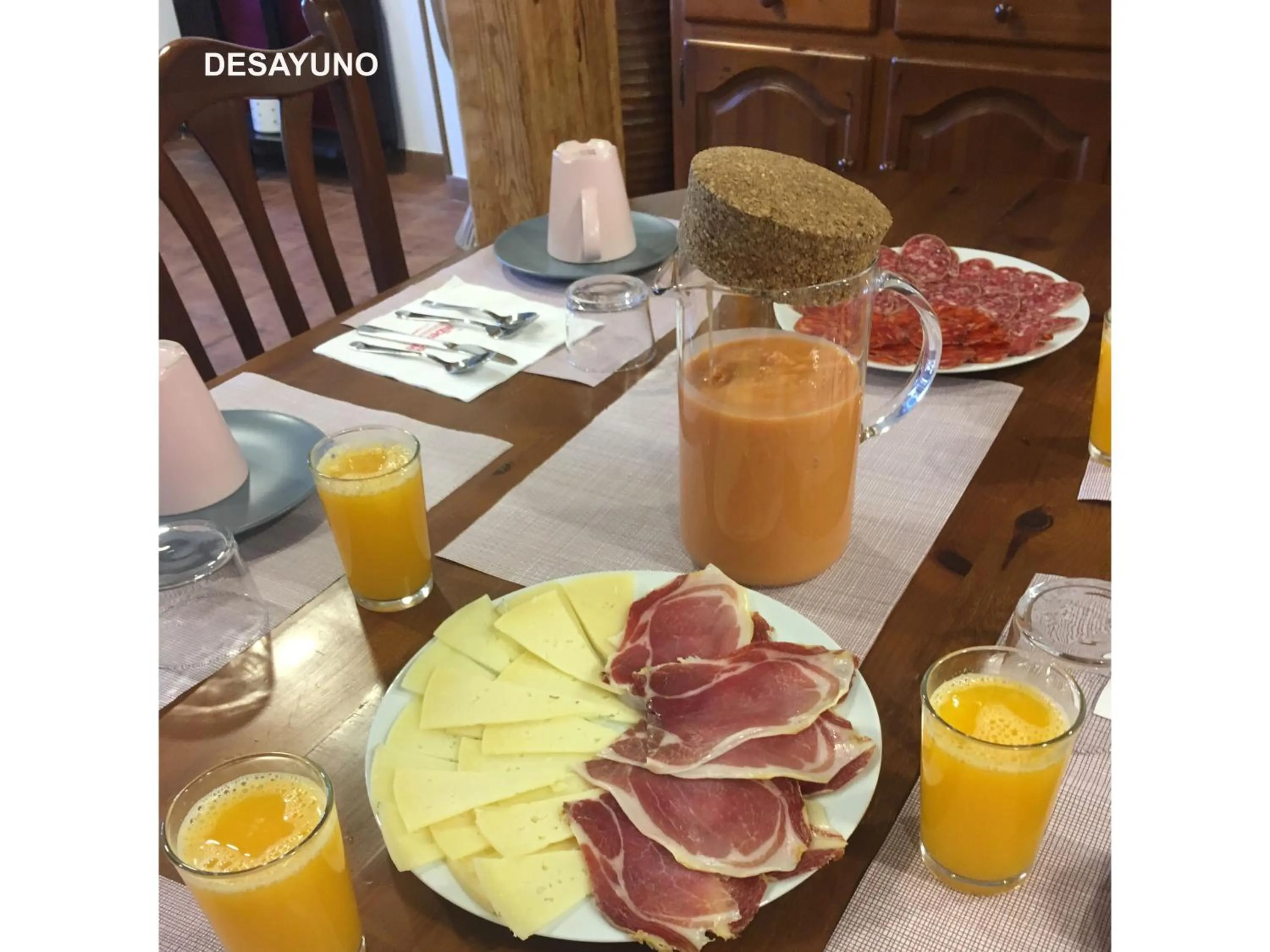 Breakfast in El Albergue de Sigüenza