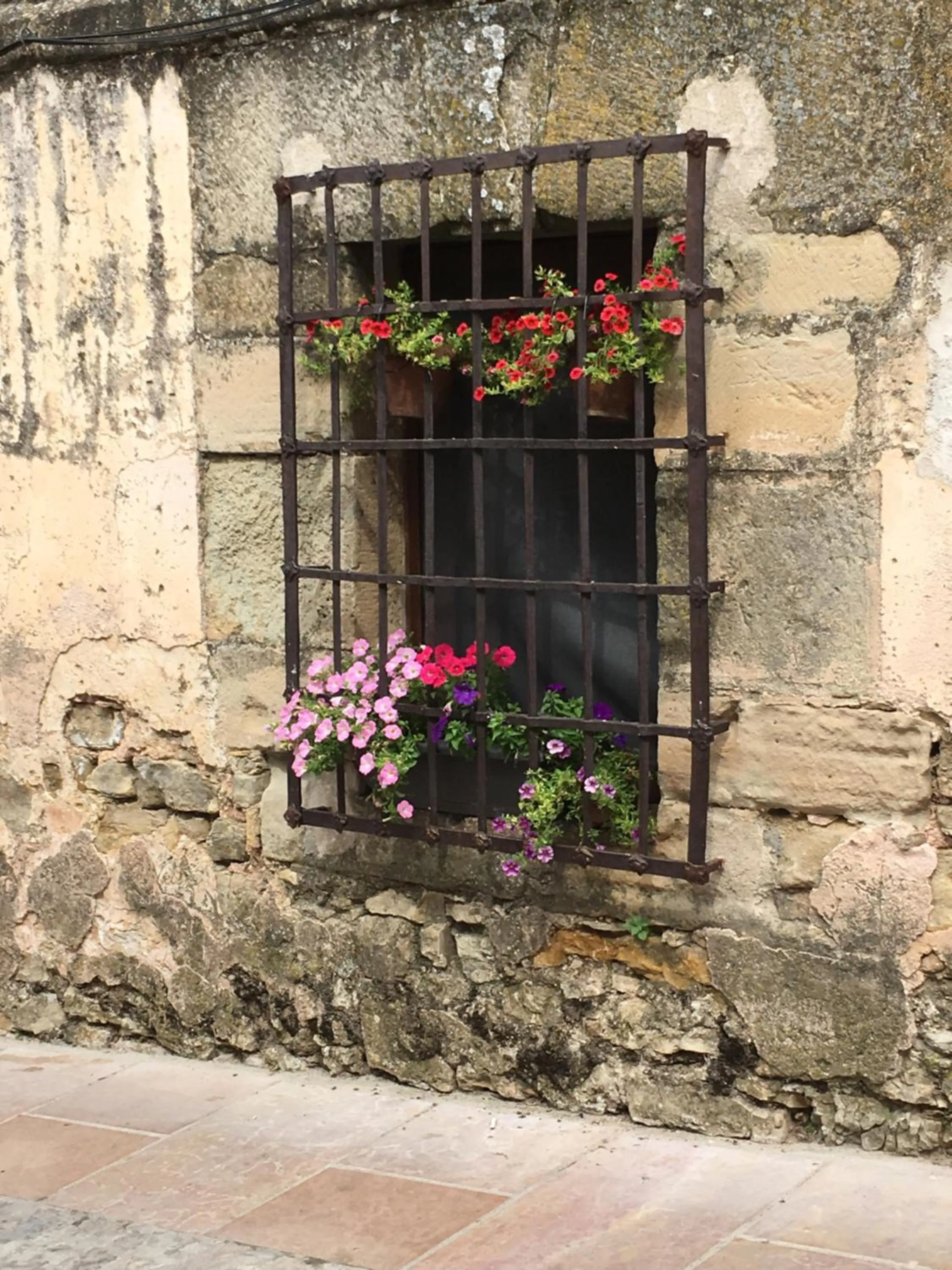 Facade/entrance in El Albergue de Sigüenza