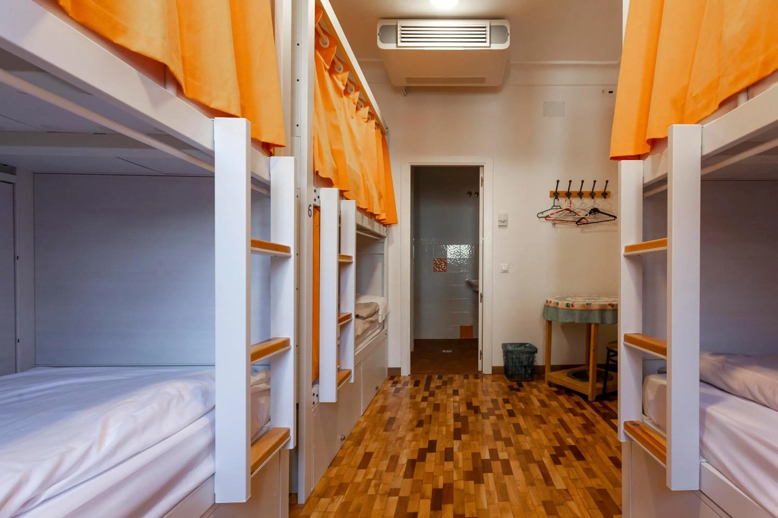 Bedroom, Bed in El Albergue de Sigüenza