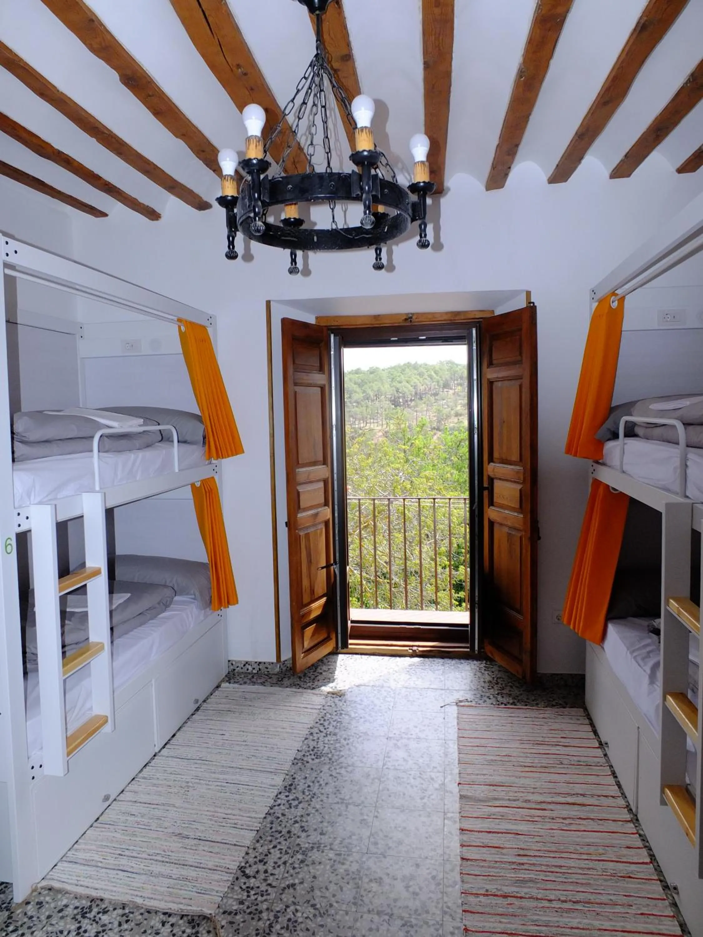 Bedroom, Bed in El Albergue de Sigüenza