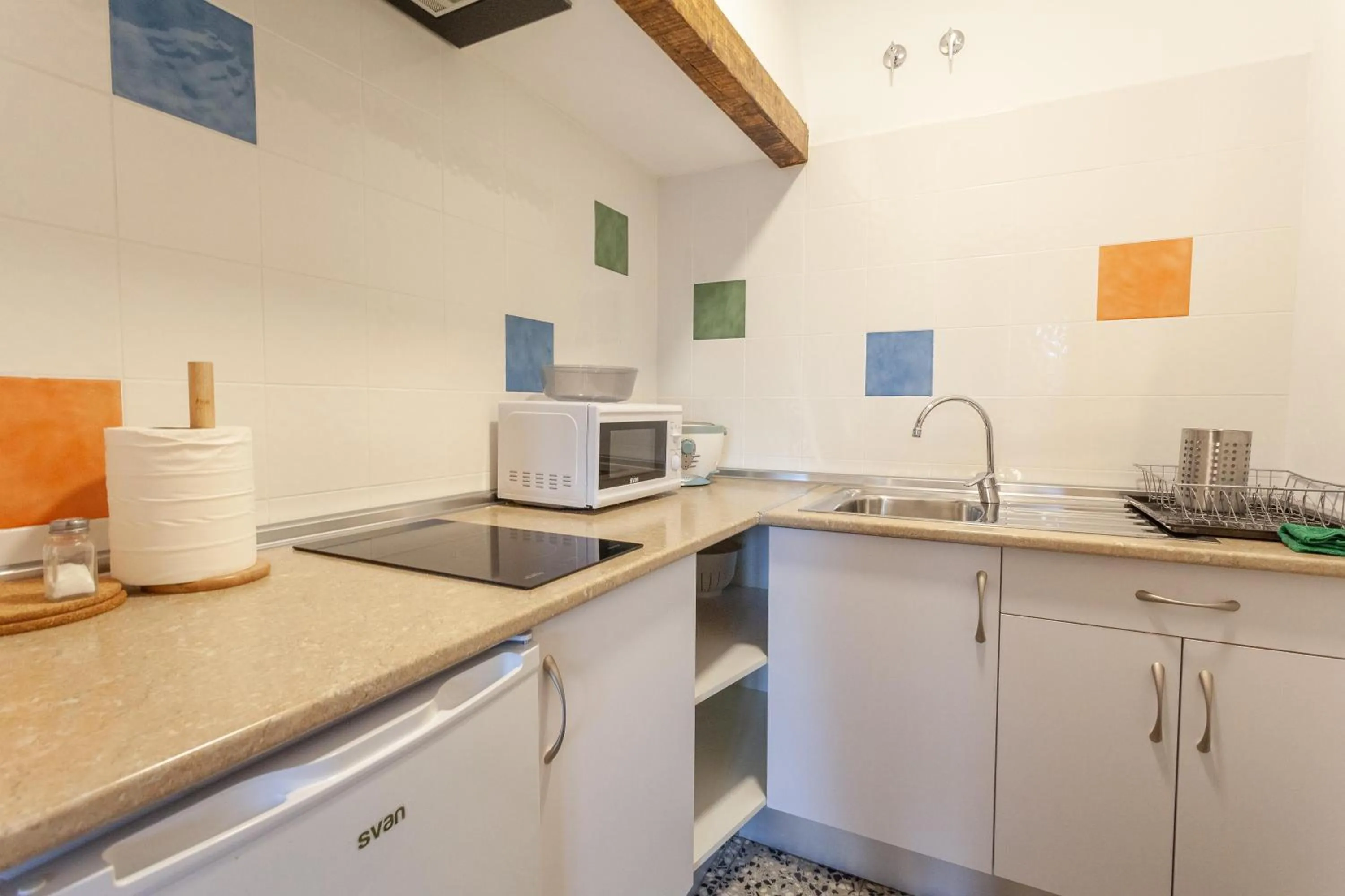 kitchen in El Albergue de Sigüenza