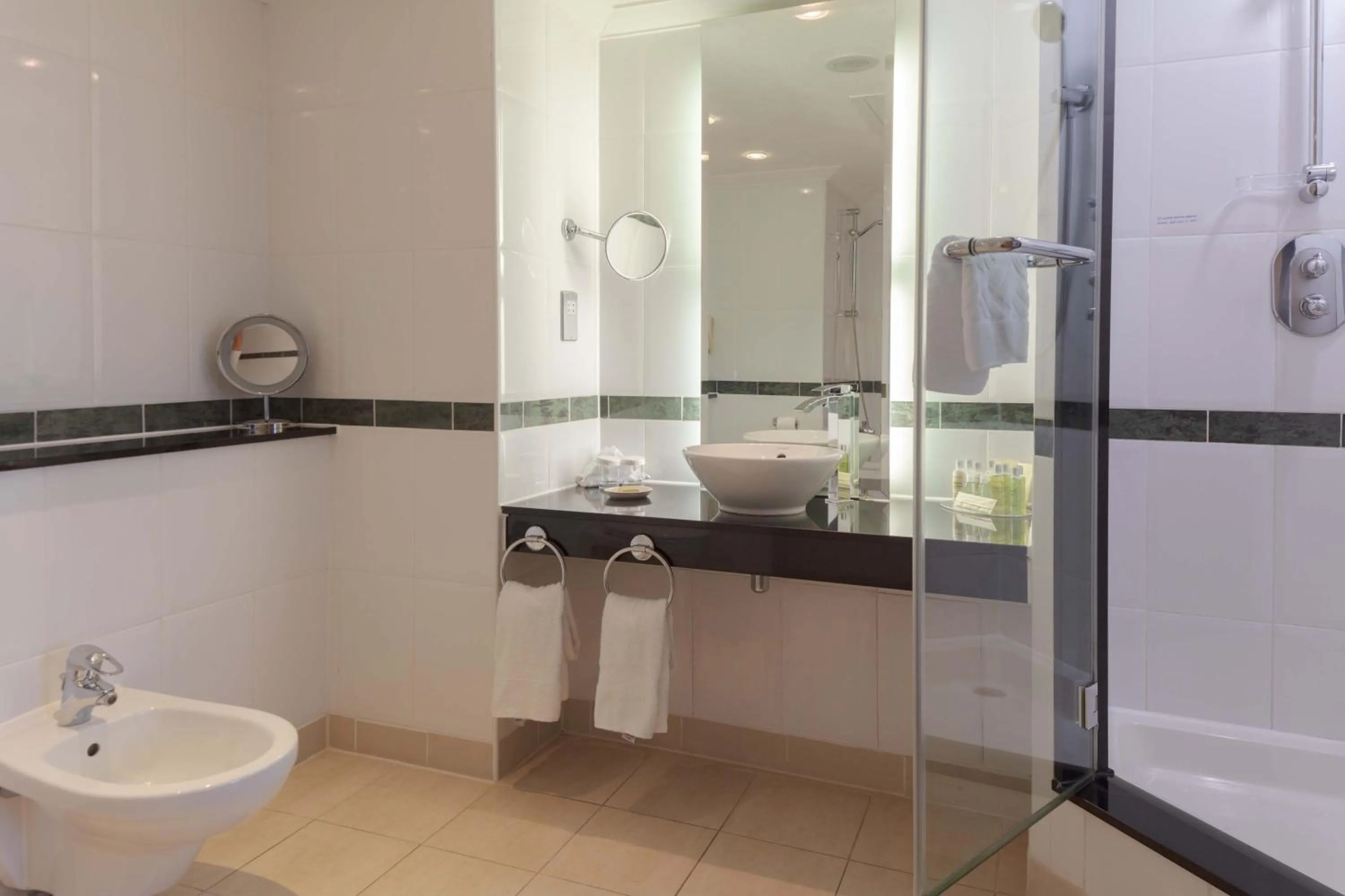 Shower in Hilton Newcastle Gateshead