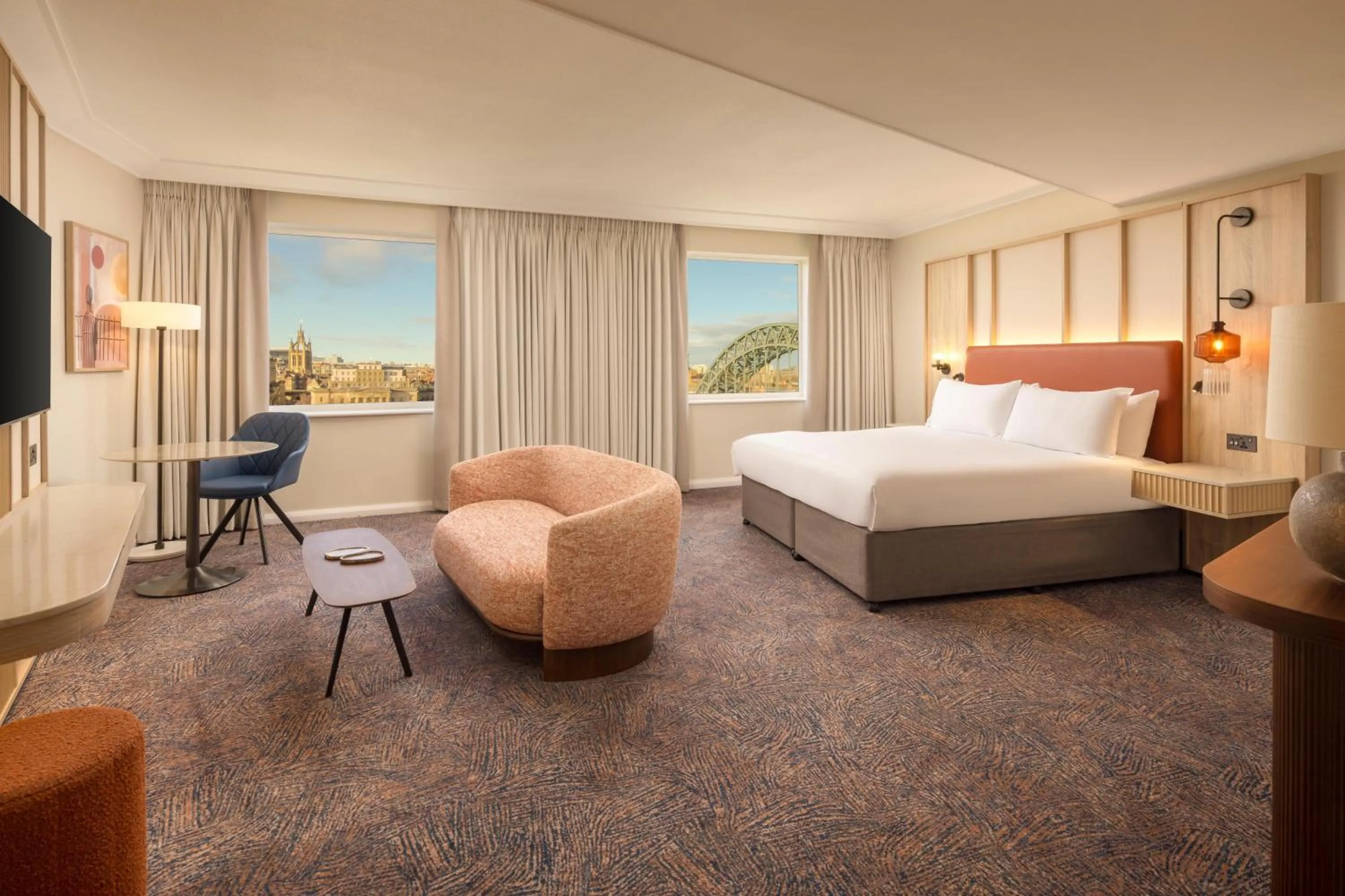 Living room, Bed in Hilton Newcastle Gateshead