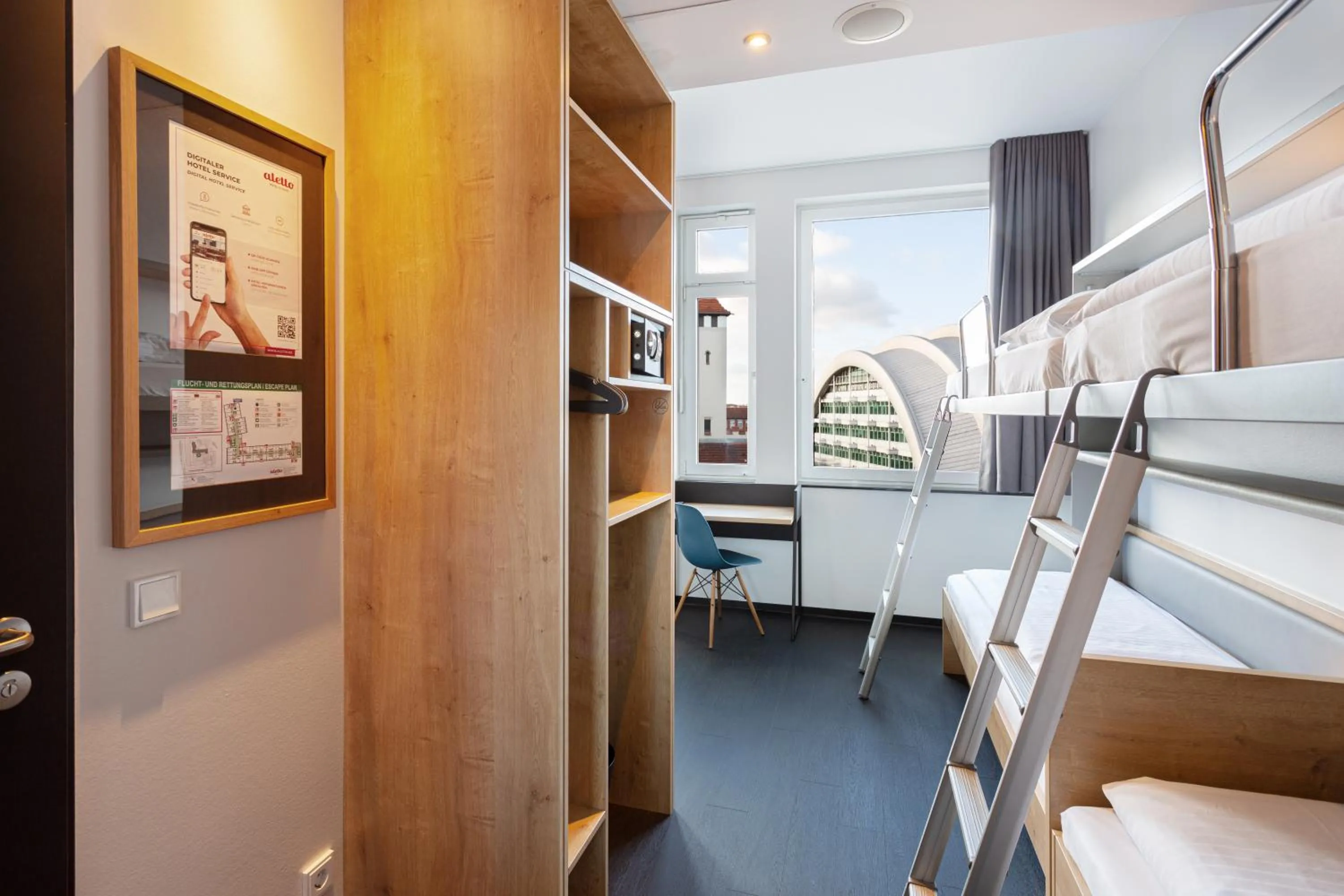 Photo of the whole room, Bed in aletto Hotel Kudamm