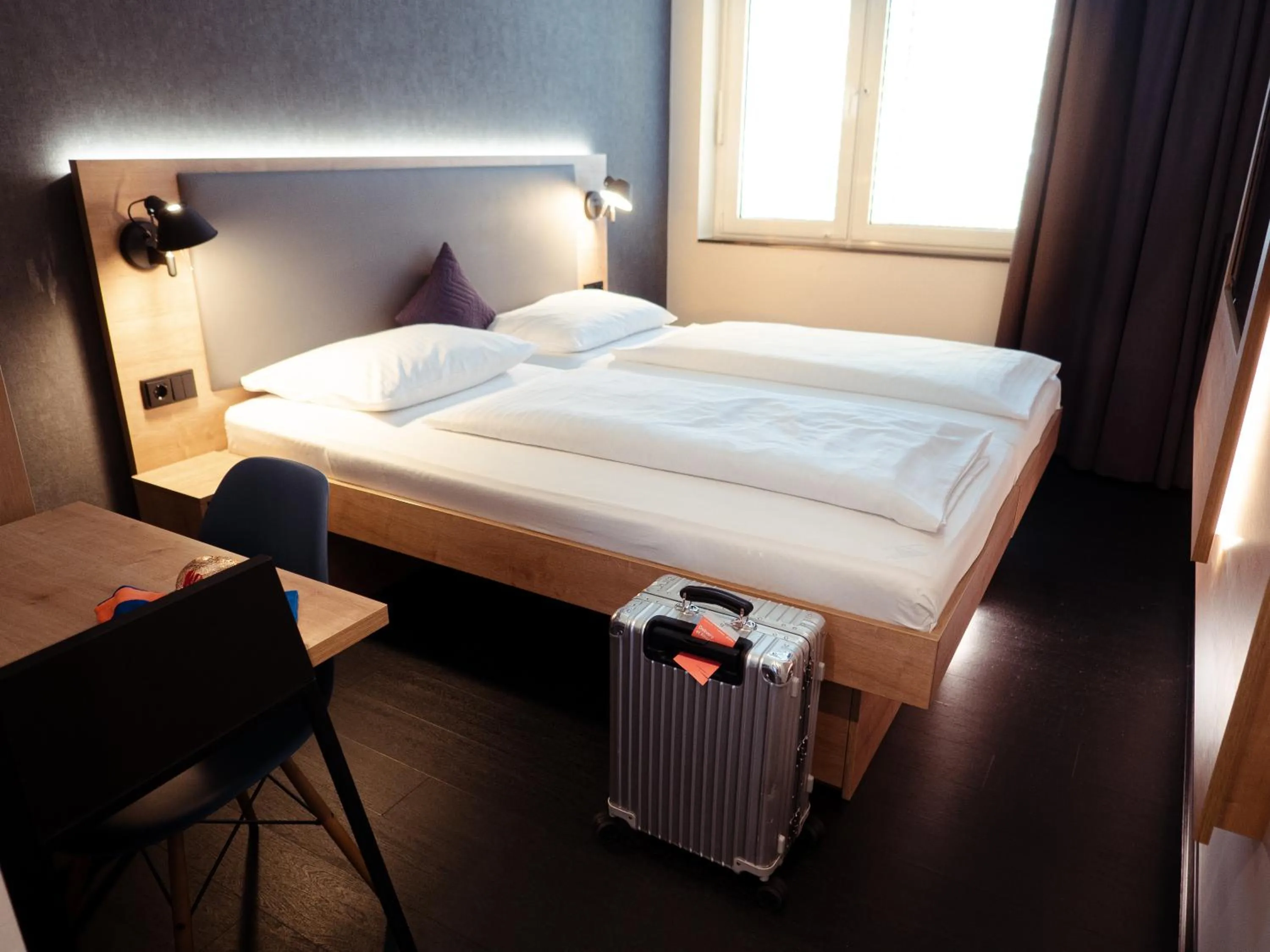 Photo of the whole room, Bed in aletto Hotel Kudamm