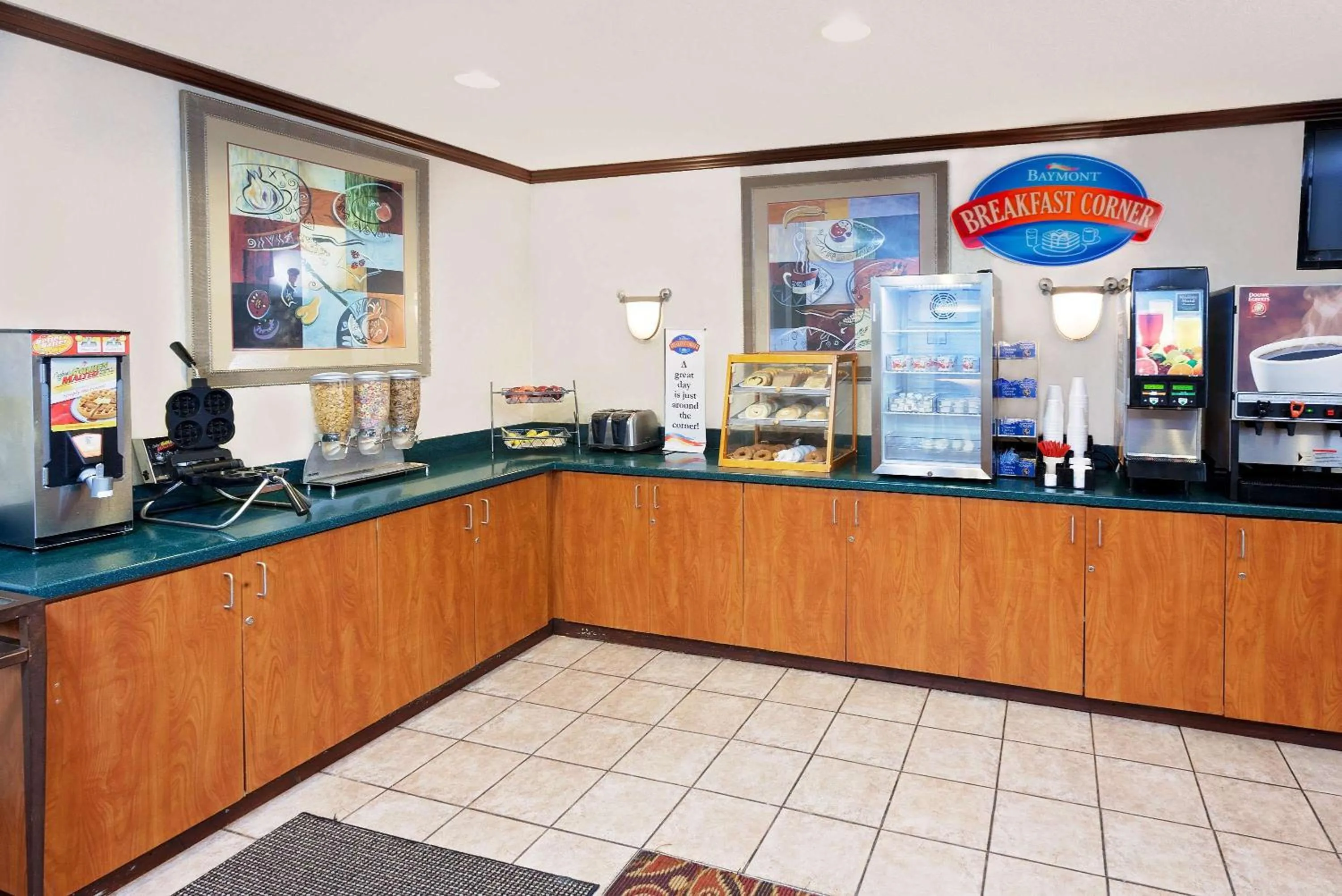 Restaurant/places to eat in Baymont by Wyndham St. Joseph/Stevensville