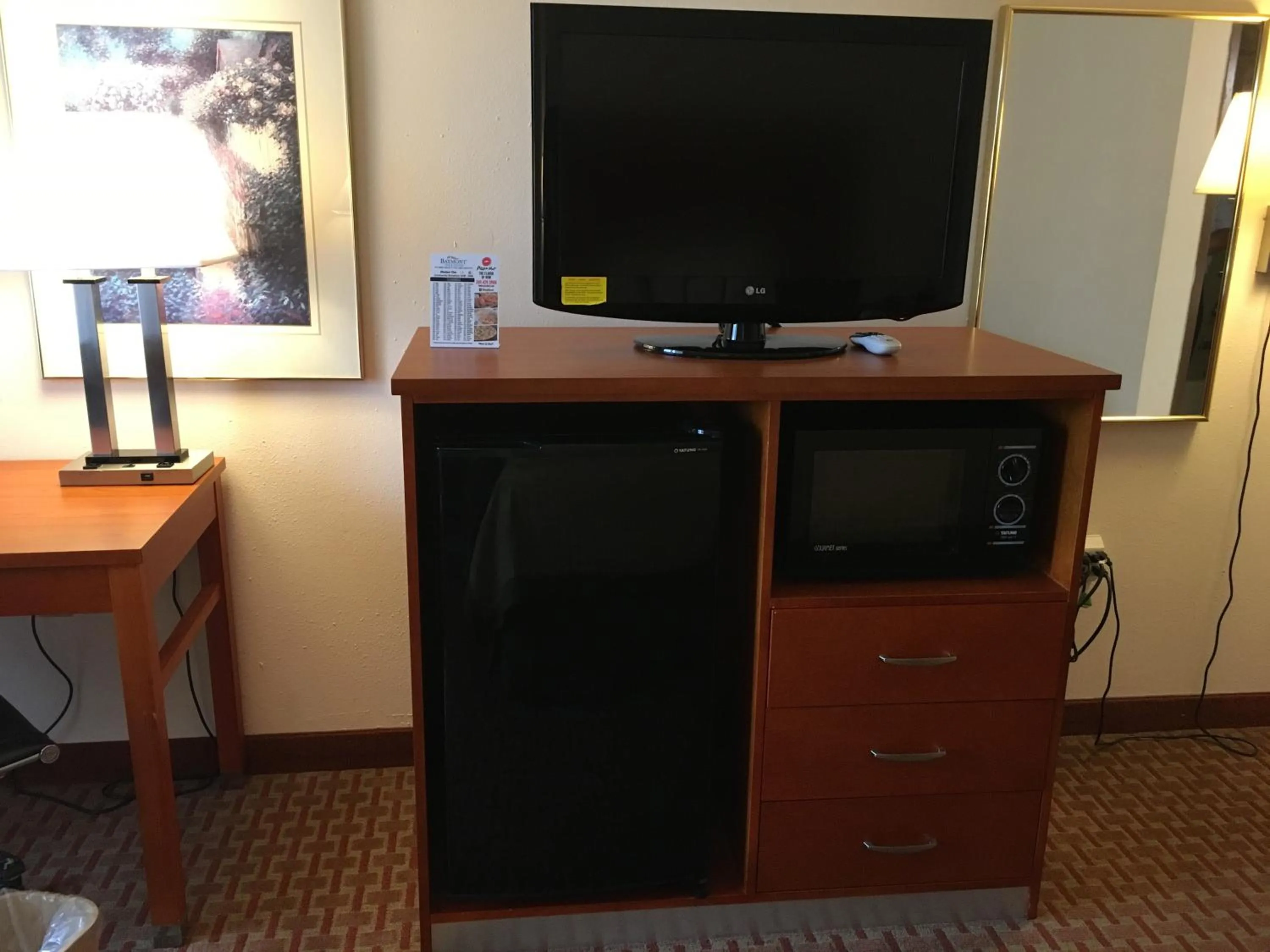 TV and multimedia in Baymont by Wyndham St. Joseph/Stevensville