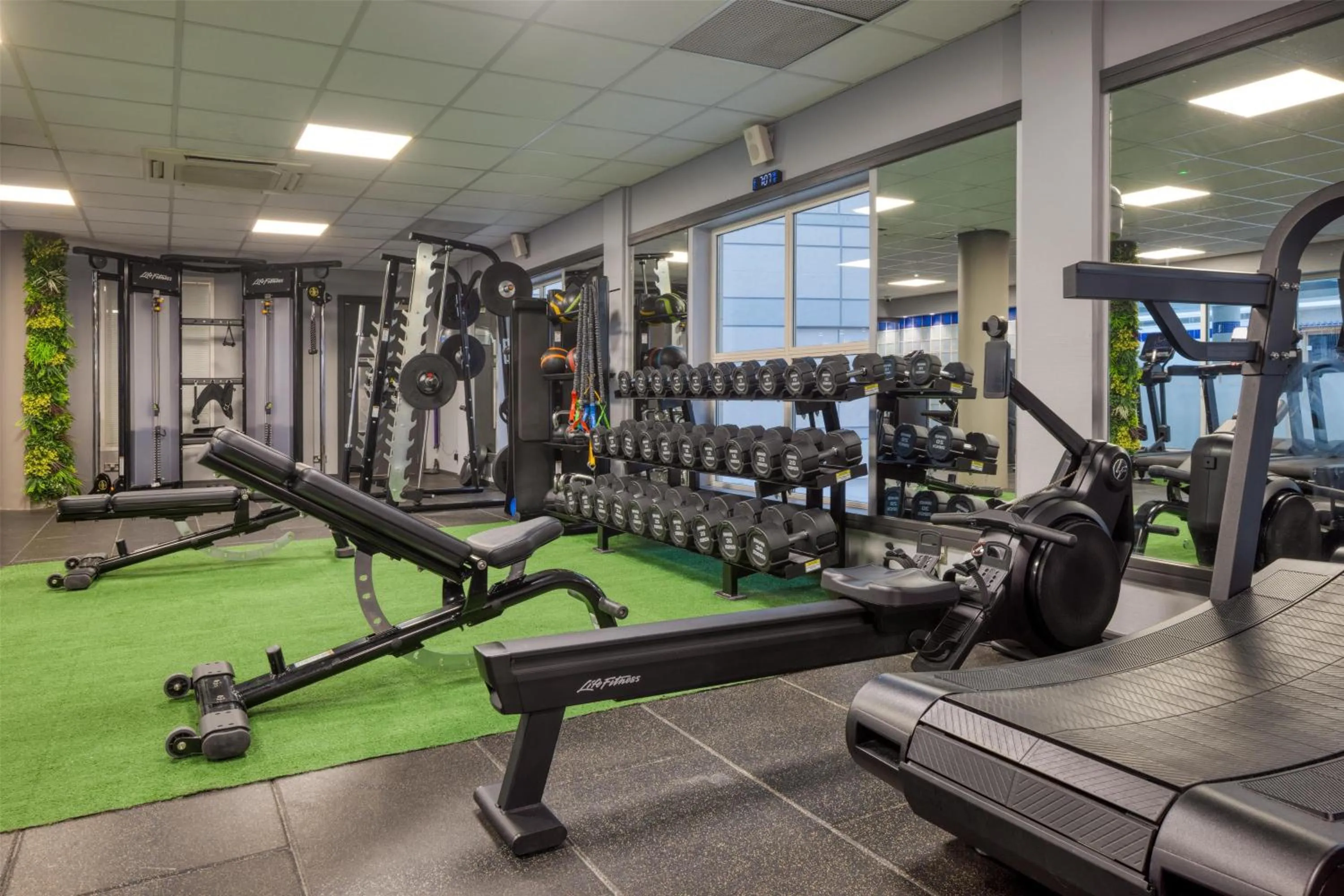 Fitness centre/facilities in Hilton Cardiff
