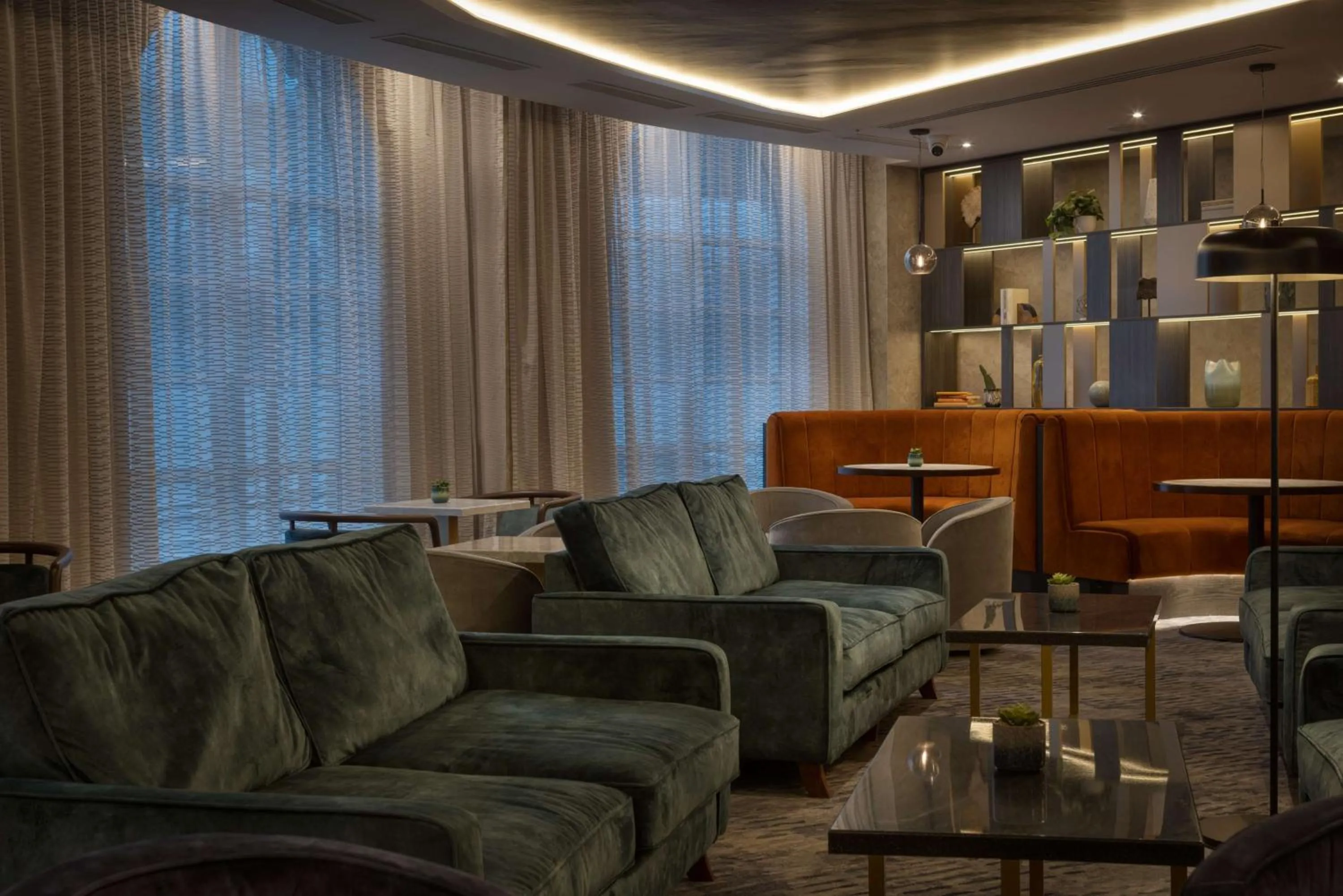 Lounge or bar in Hilton Cardiff