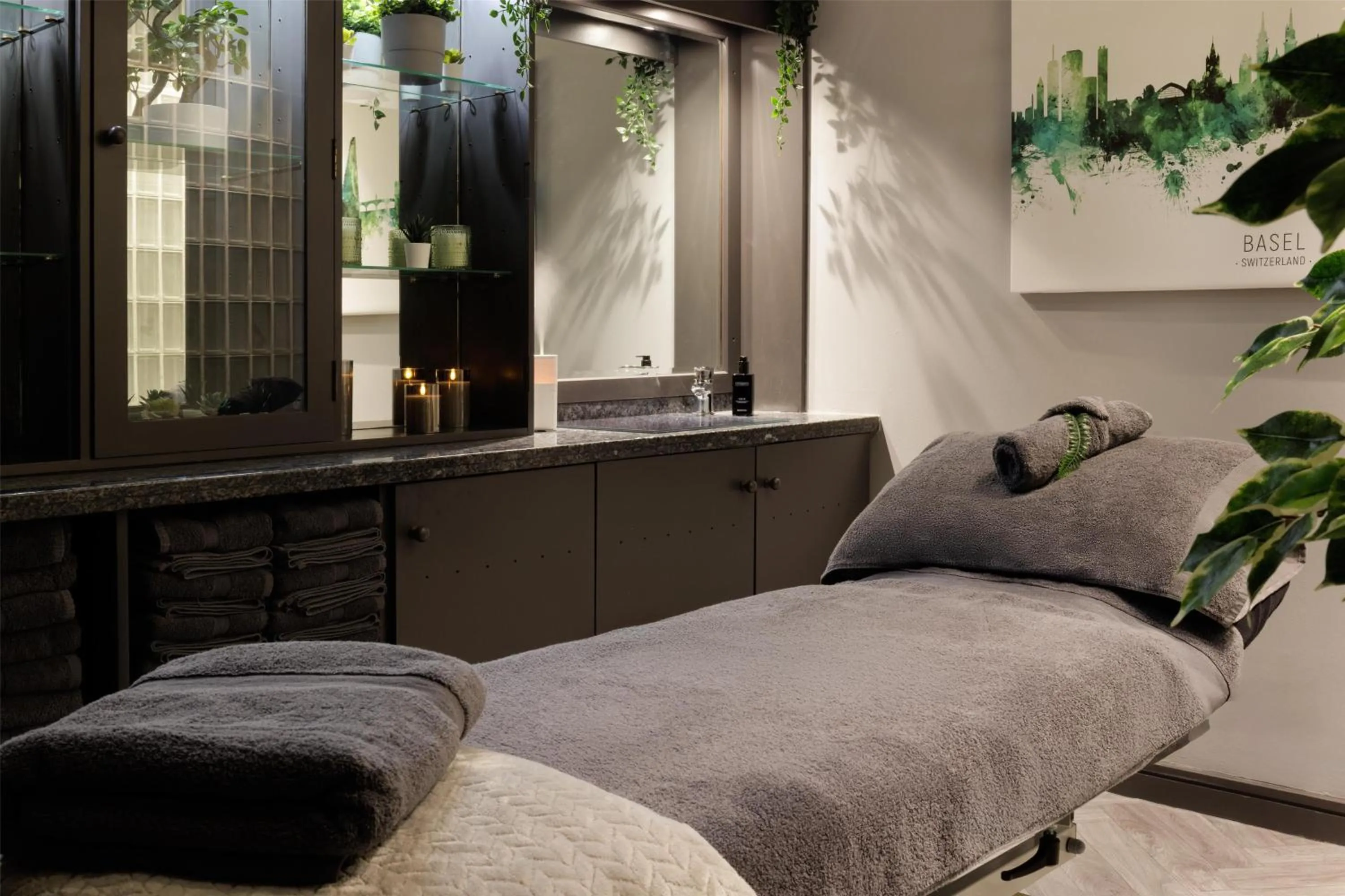 Spa and wellness centre/facilities, Bed in Hilton Cardiff