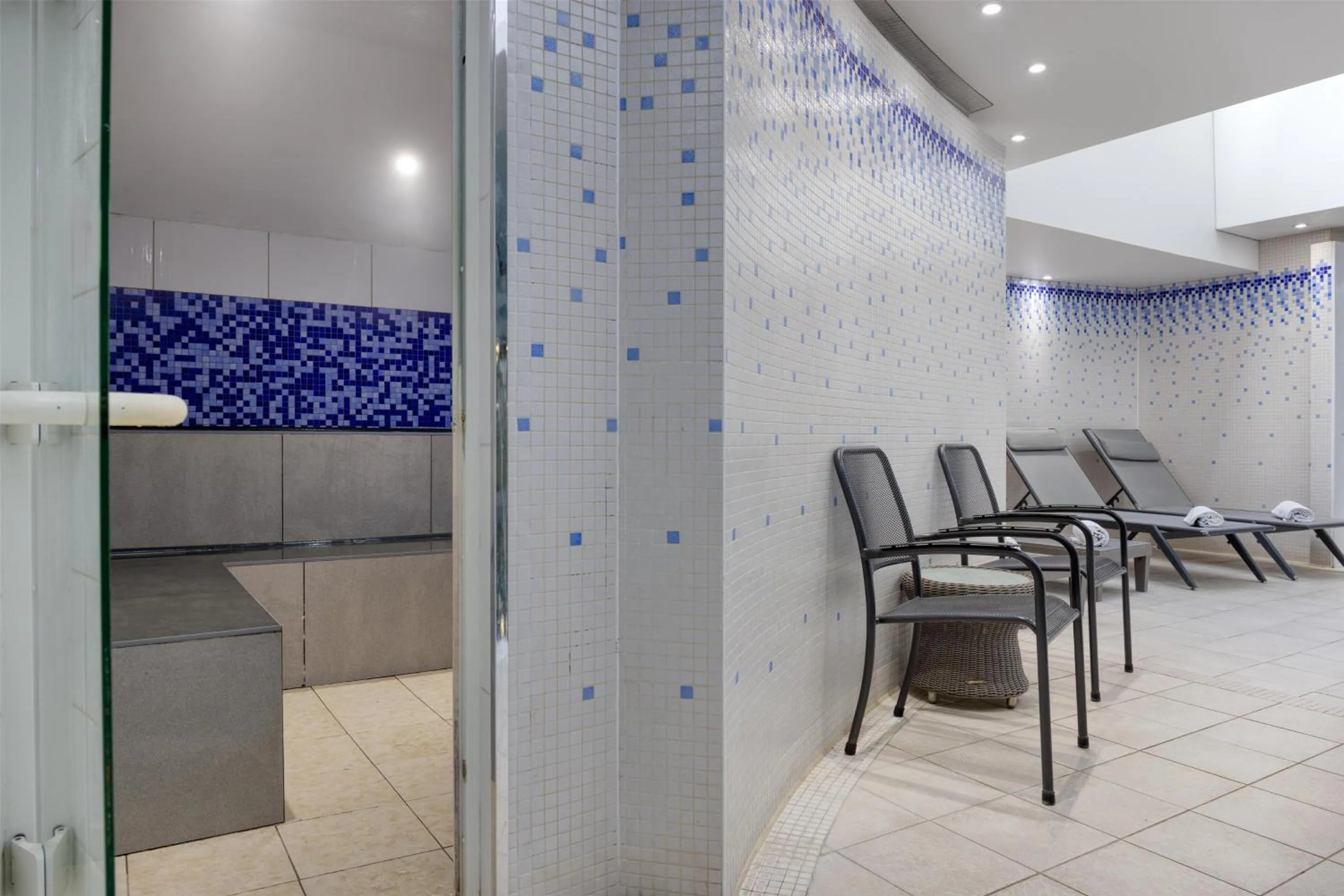 Spa and wellness centre/facilities in Hilton Cardiff