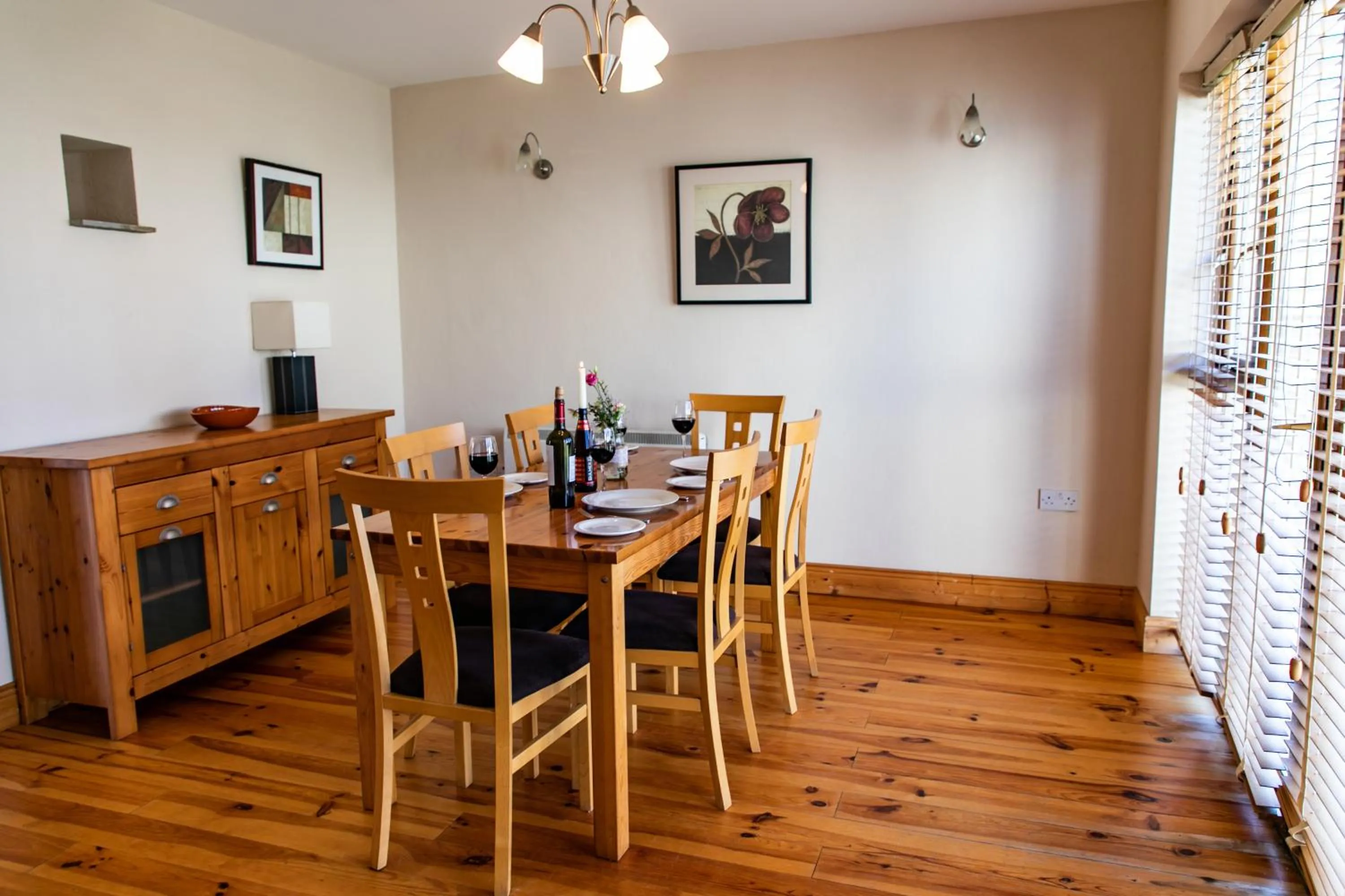 Dining area in Hotel Doolin Houses