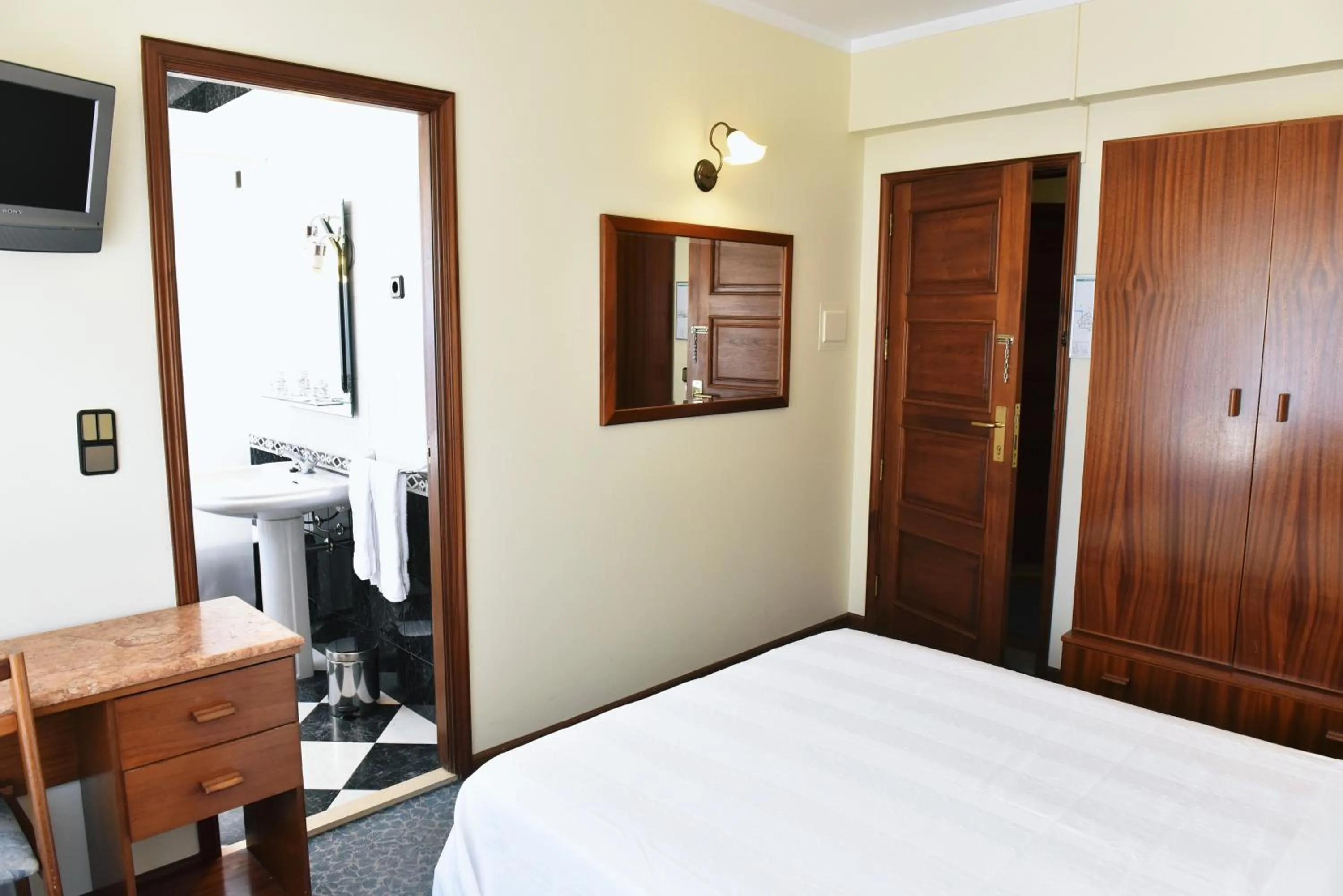 Decorative detail, Bed in Hotel Aeroporto