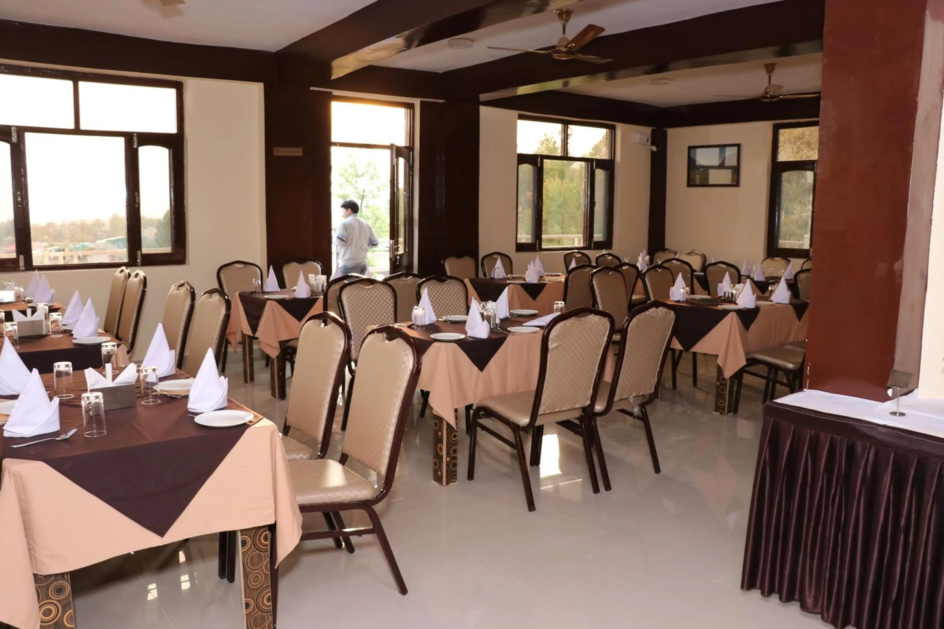 Banquet/Function facilities in Hotel Ashiana Palampur