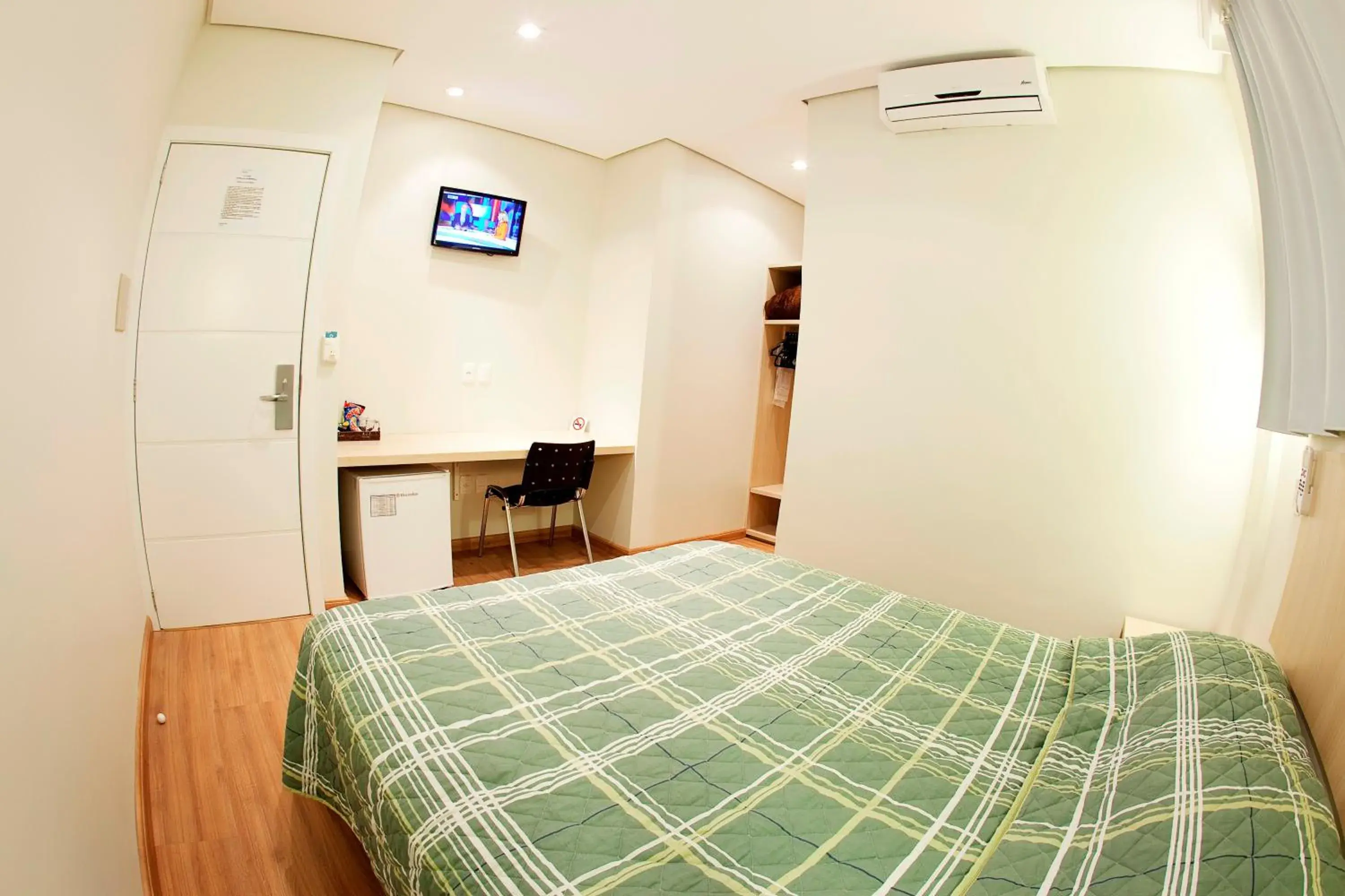 Bedroom, Bed in Golden Hotel - O MAIS CENTRAL - Pet Friendly Bedroom, Bed in Golden Hotel - O MAIS CENTRAL - Pet Friendly
